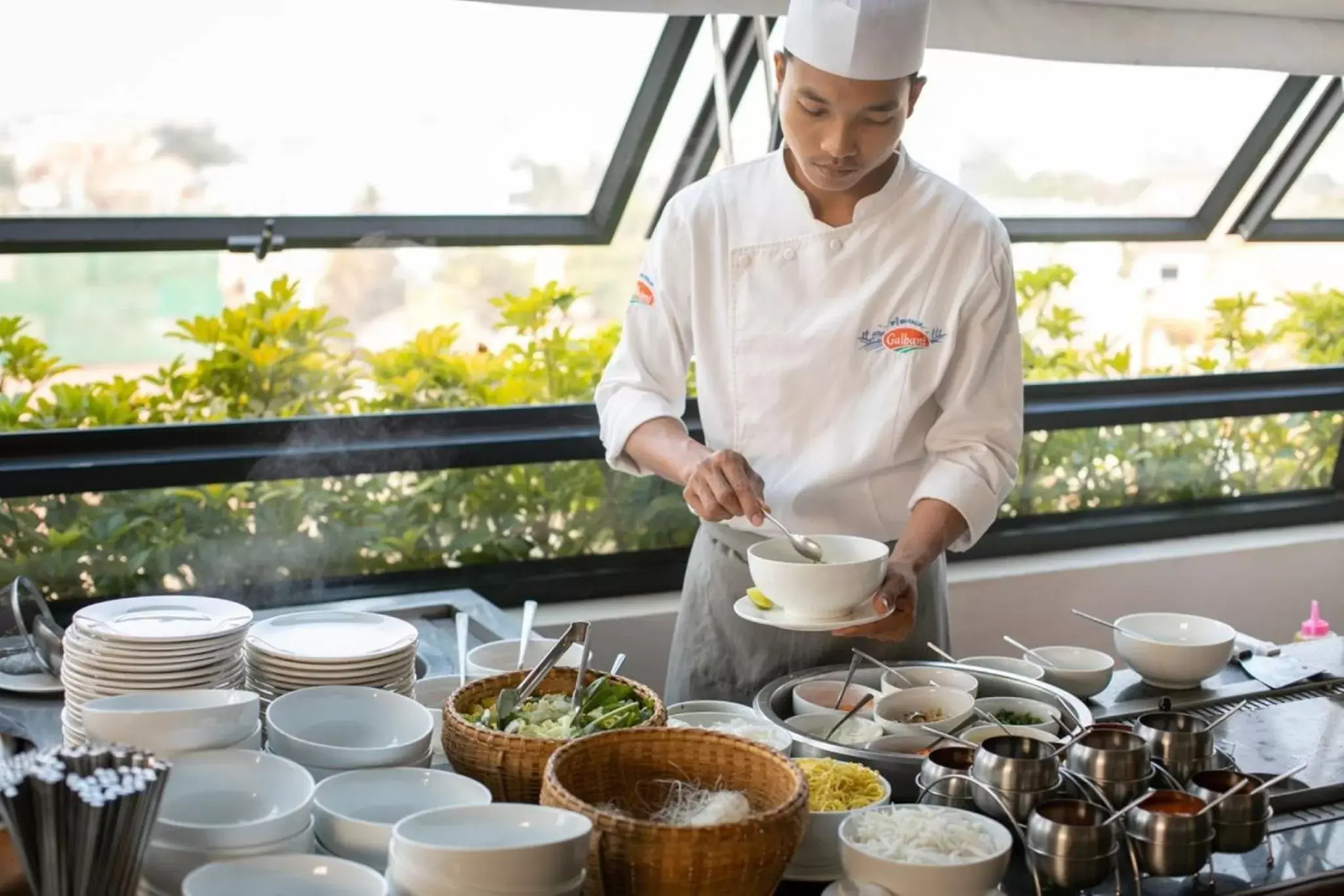 Buffet breakfast in HARI Residence & Spa