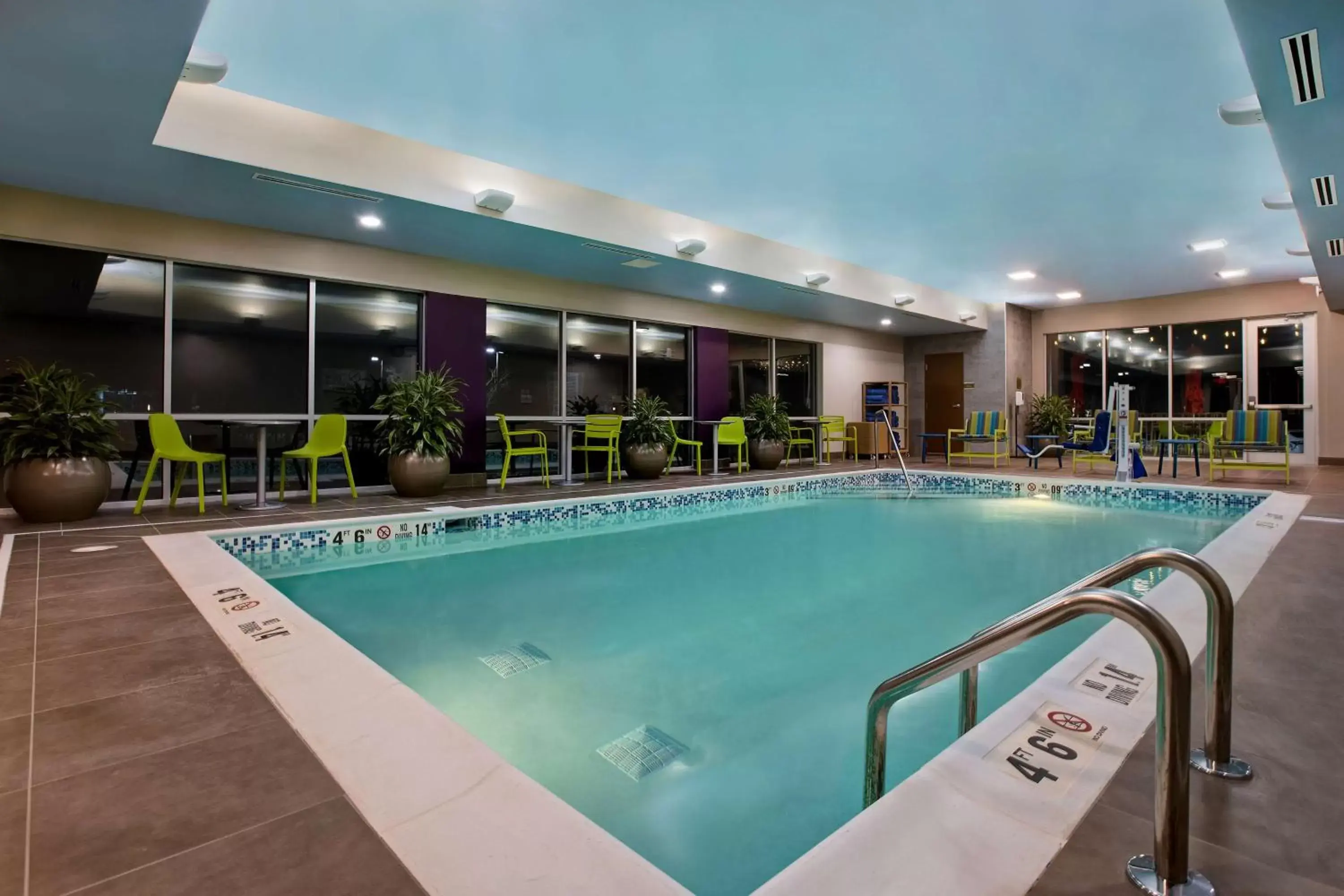 Pool view, Swimming Pool in Home2 Suites By Hilton Lexington Hamburg