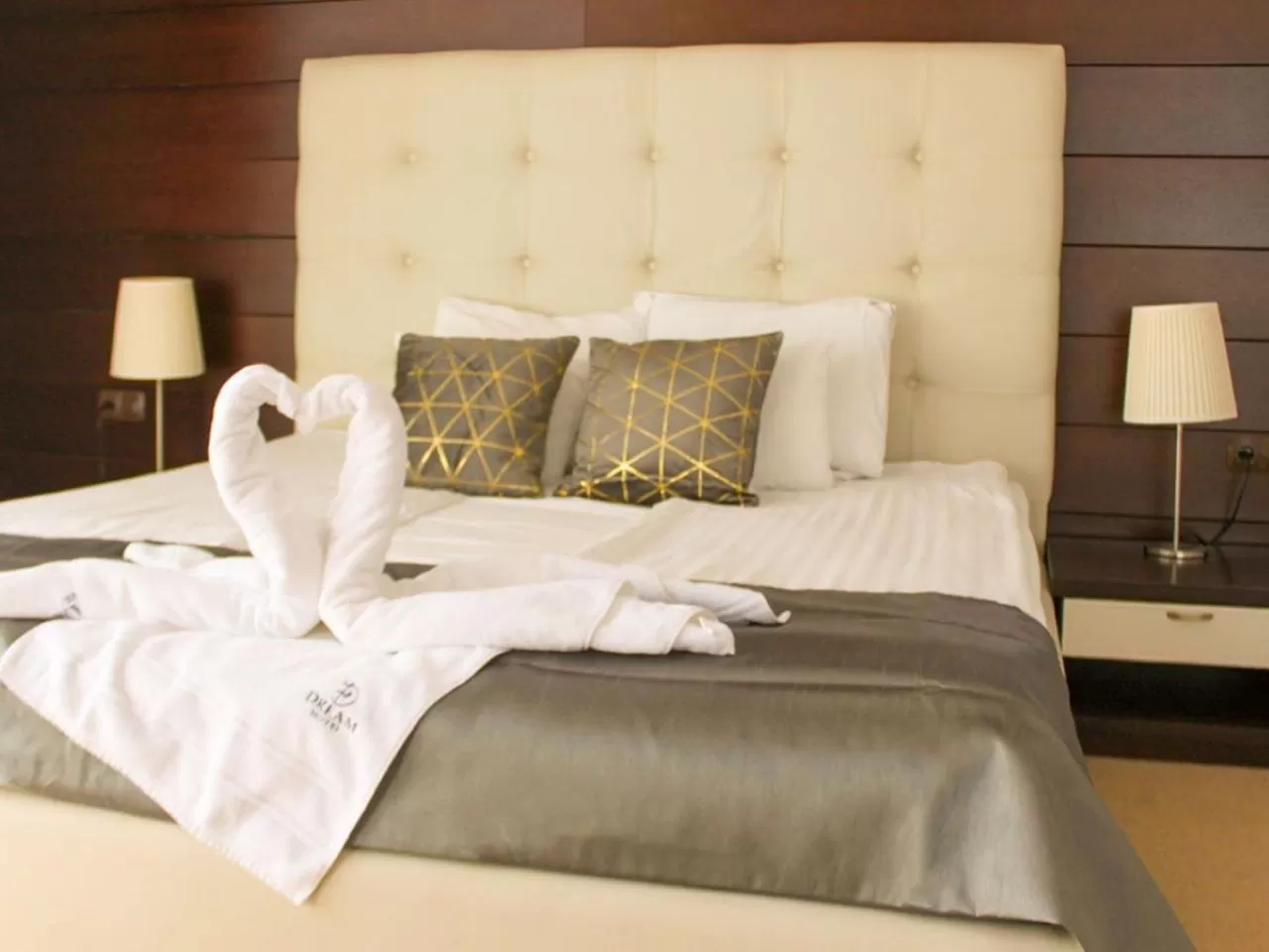 Bed in Hotel Dream