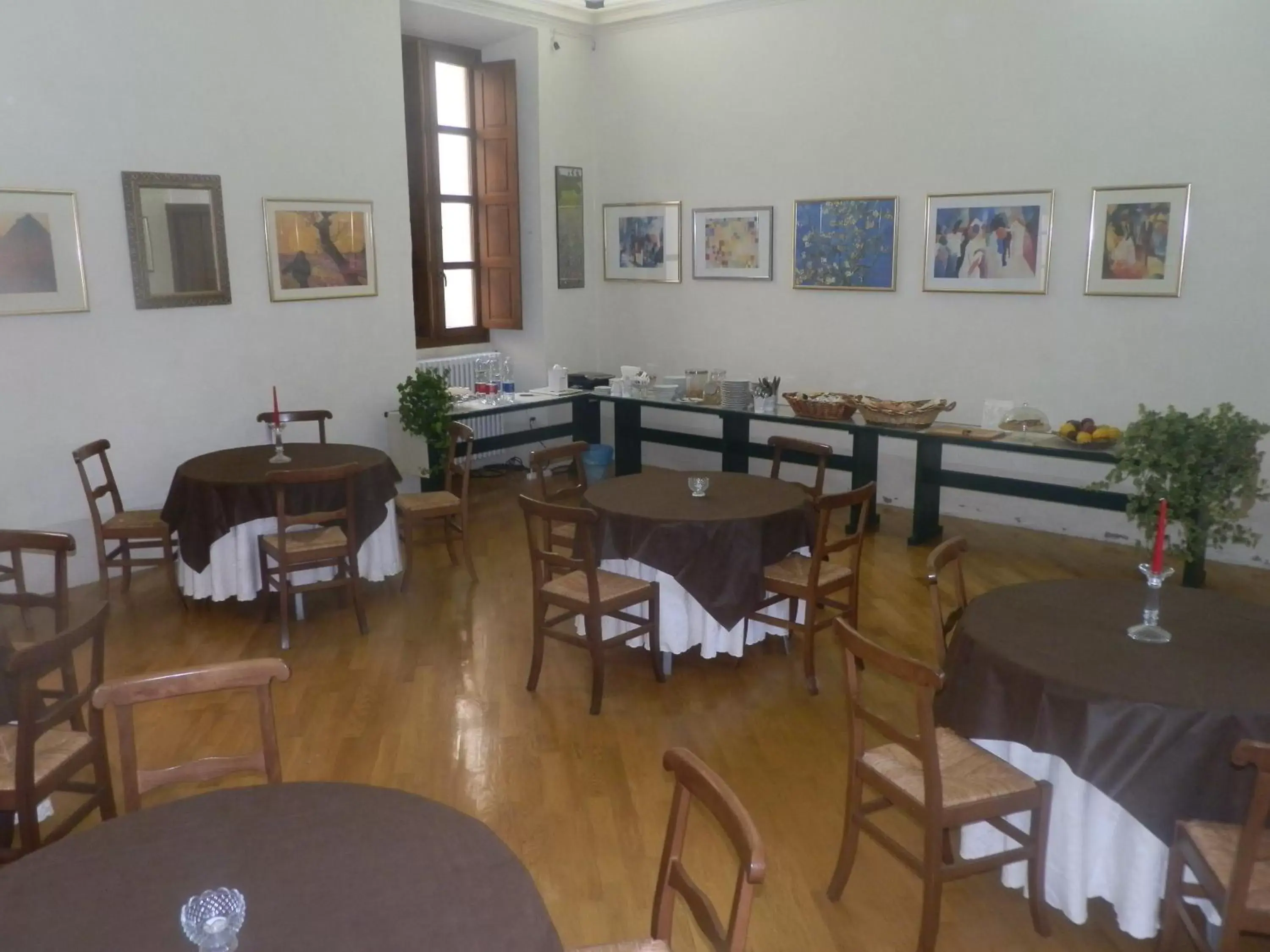 Restaurant/Places to Eat in Hotel La Meridiana