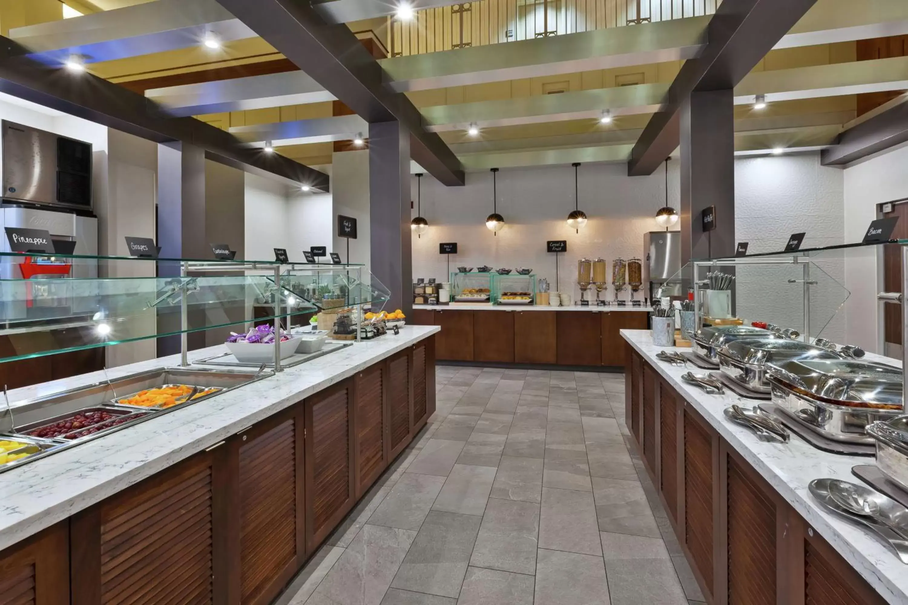 Breakfast, Restaurant/Places to Eat in Embassy Suites by Hilton Auburn Hills