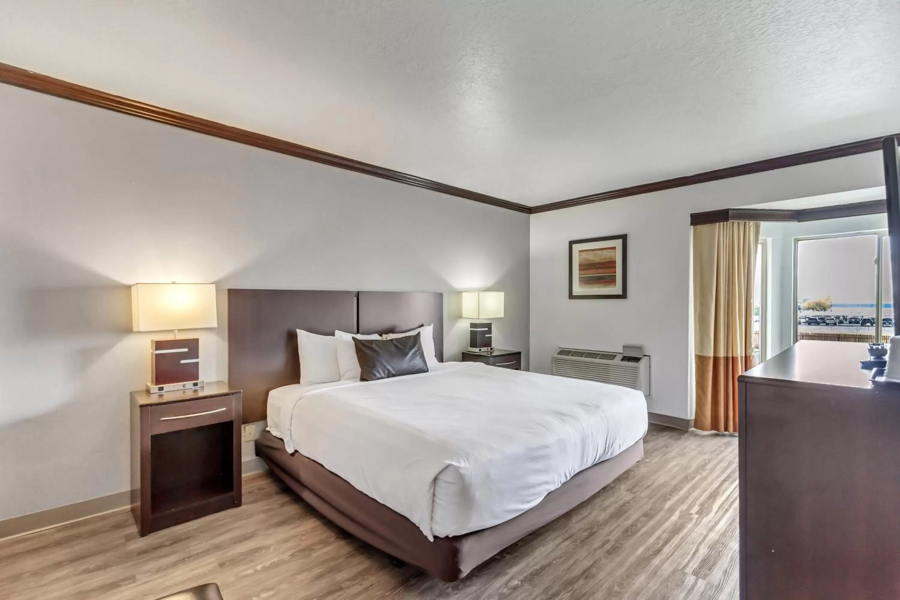 Bed in Park Inn by Radisson, Salt Lake City-Midvale