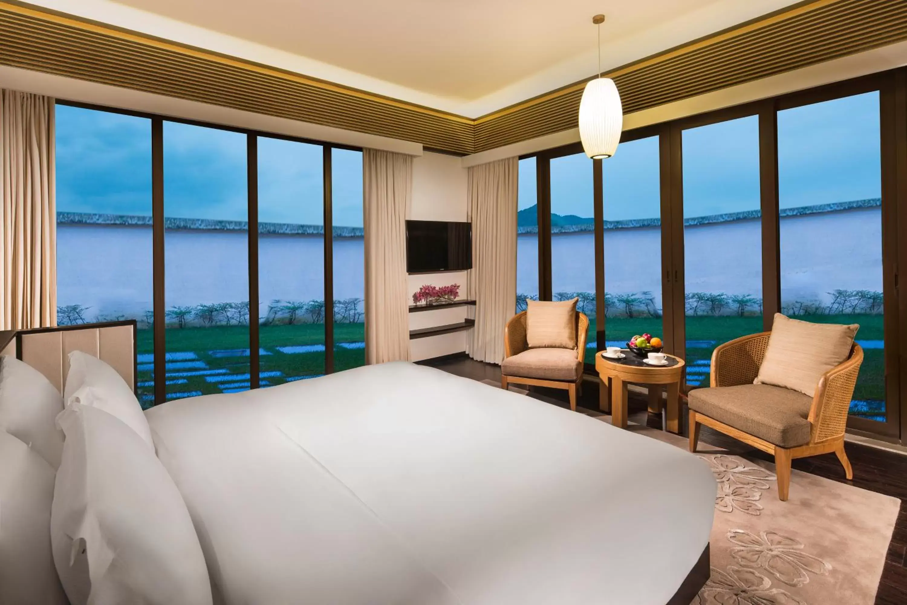 Garden view, Mountain View in Banyan Tree Hotel Huangshan-The Ancient Charm of Huizhou, a Paradise