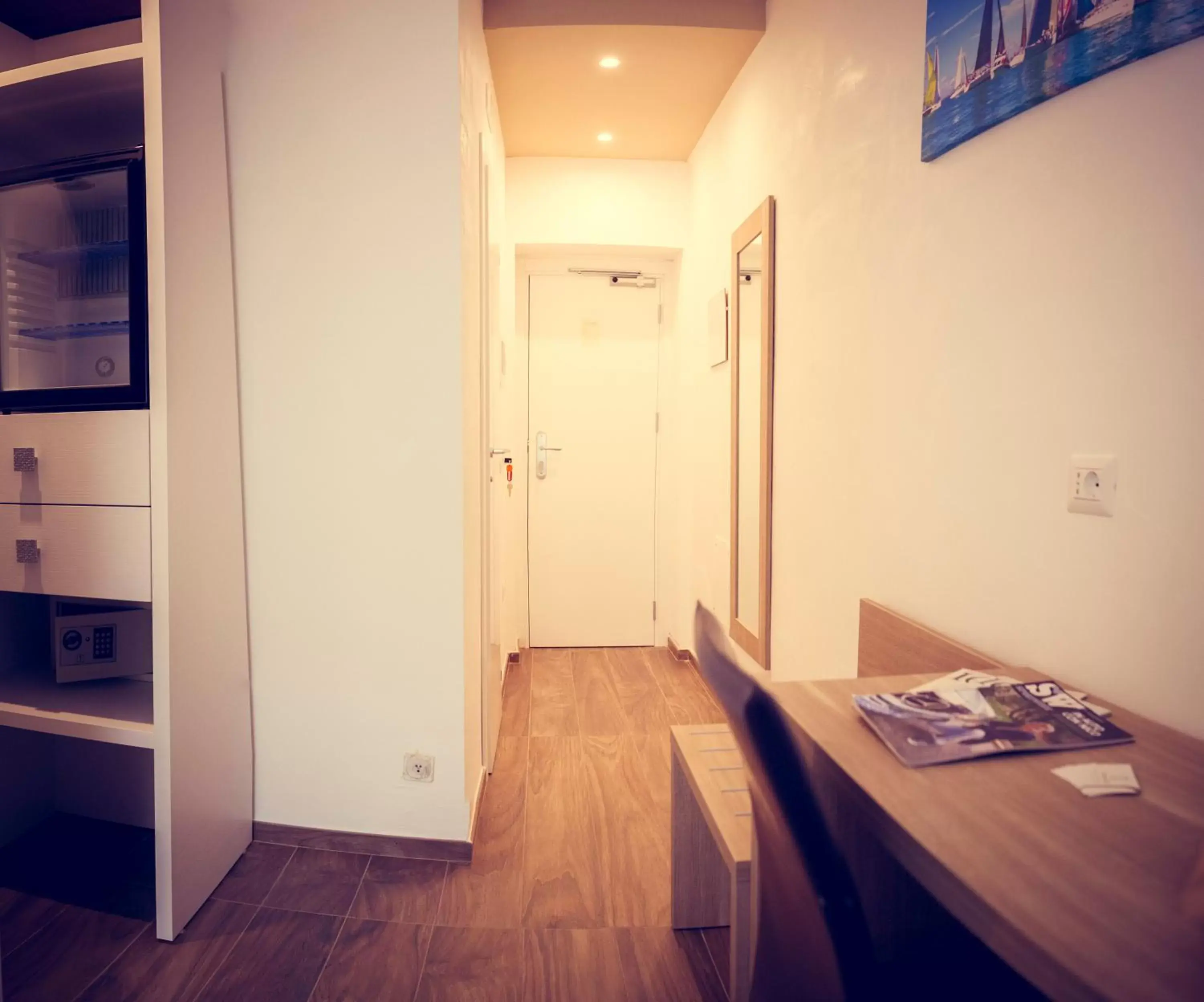 Bedroom, Dining Area in Hotel Fini