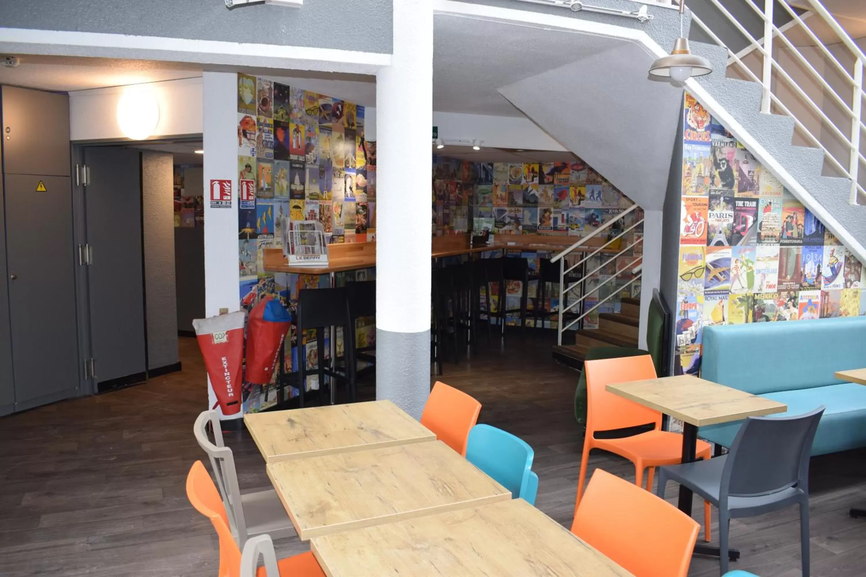 Communal lounge/ TV room, Restaurant/Places to Eat in HotelF1 Bourges Le Subdray