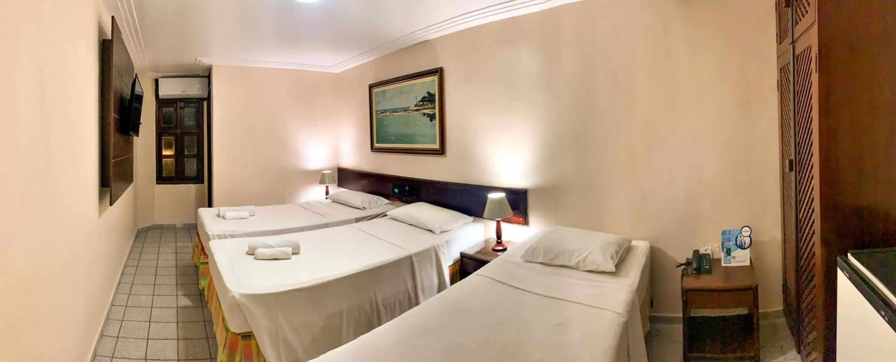 Photo of the whole room, Bed in Pizzato Praia Hotel