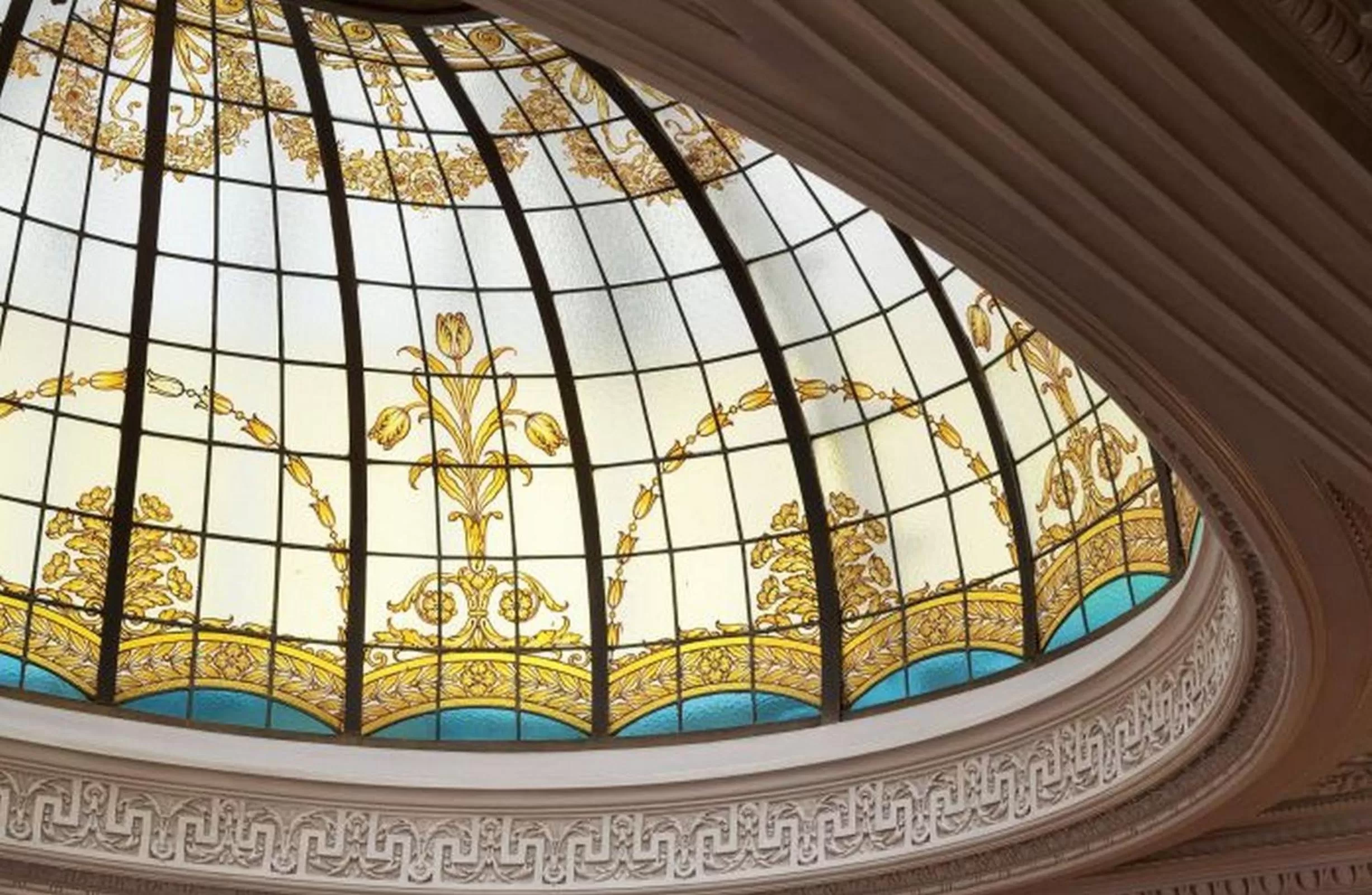 Decorative detail in Hôtel Bedford