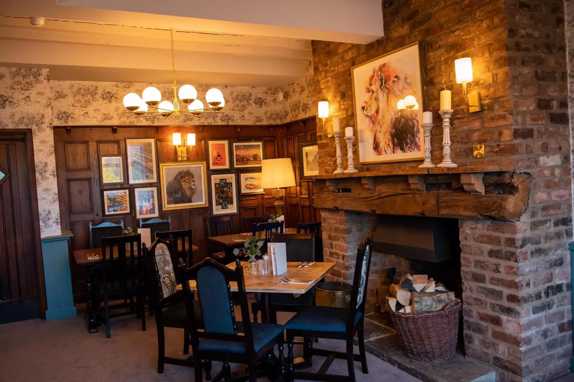Restaurant/Places to Eat in The Red Lion Inn by Chef & Brewer Collection