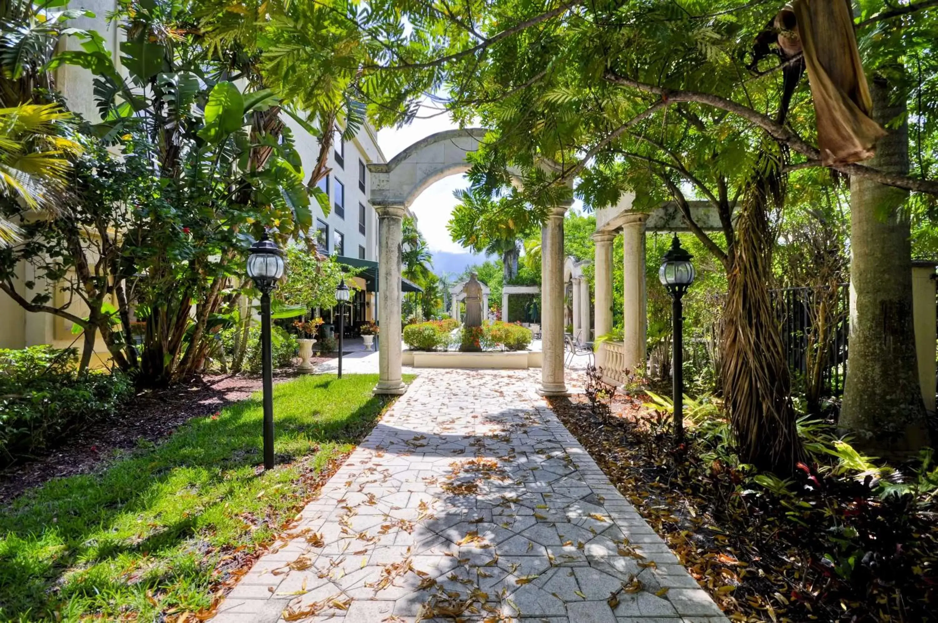 Property building, Garden in Hampton Inn Palm Beach Gardens
