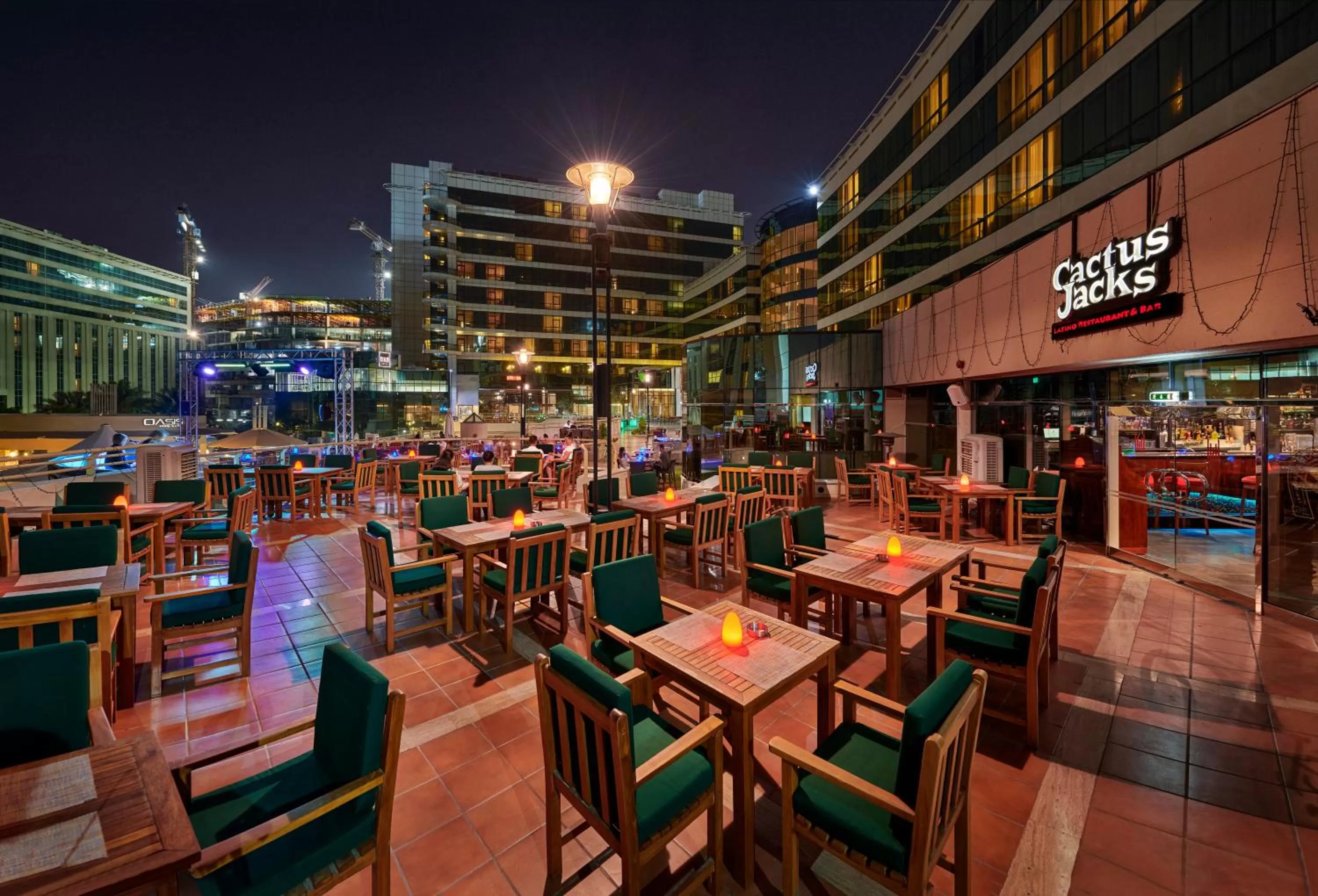 Restaurant/places to eat in Millennium Airport Hotel Dubai