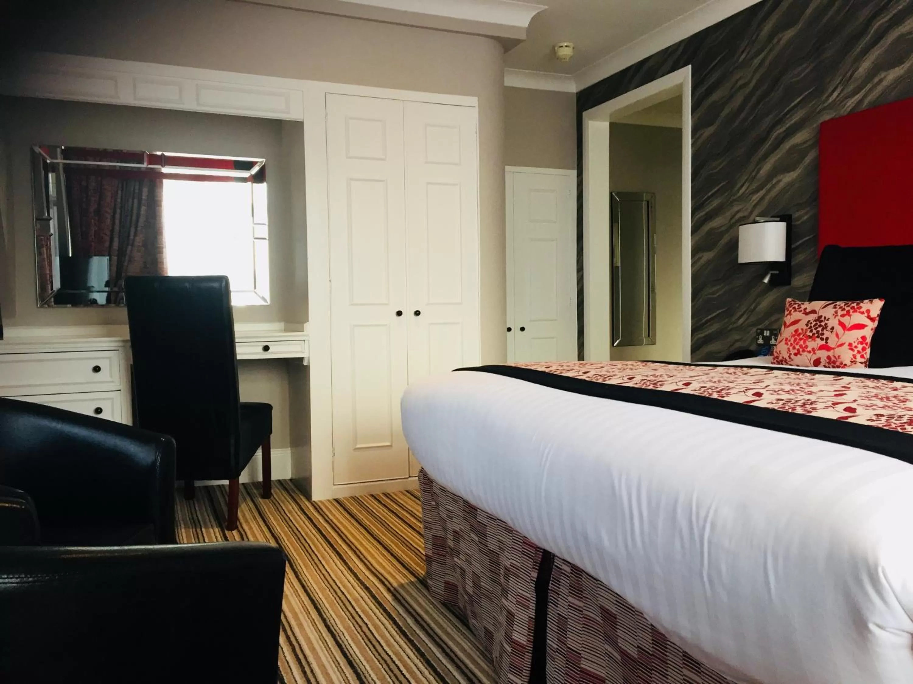 Bed in Burlington Hotel, BW Premier Collection by Best Western