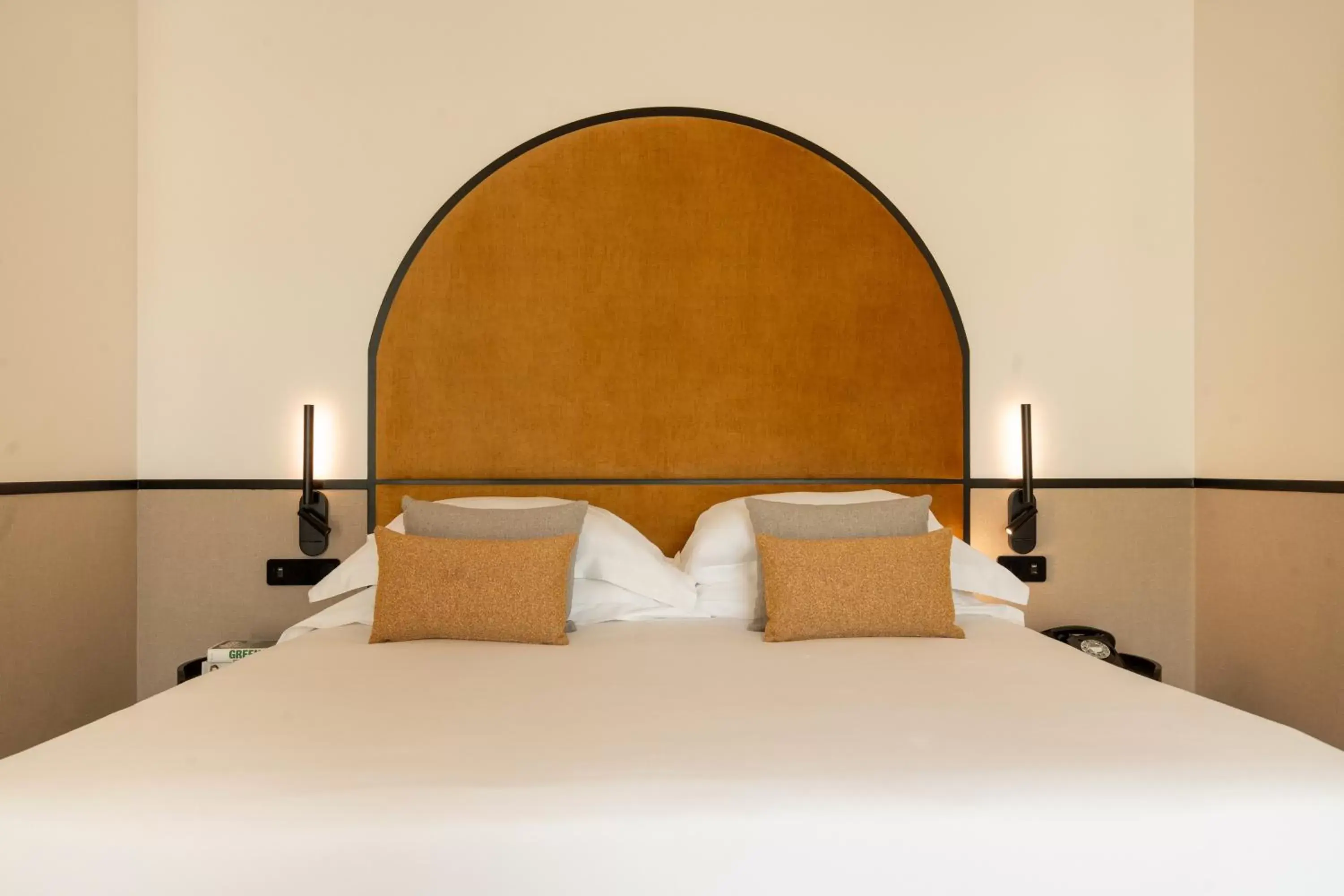 Bed in The Editory Garden Porto Hotel Bed in The Editory Garden Porto Hotel