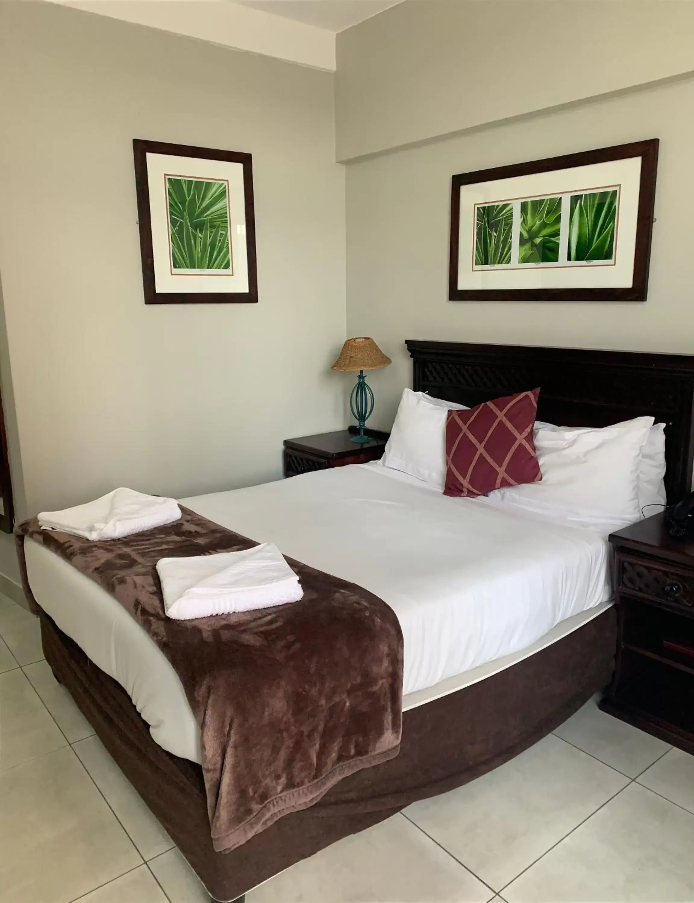 Bed in Gooderson Tropicana Hotel
