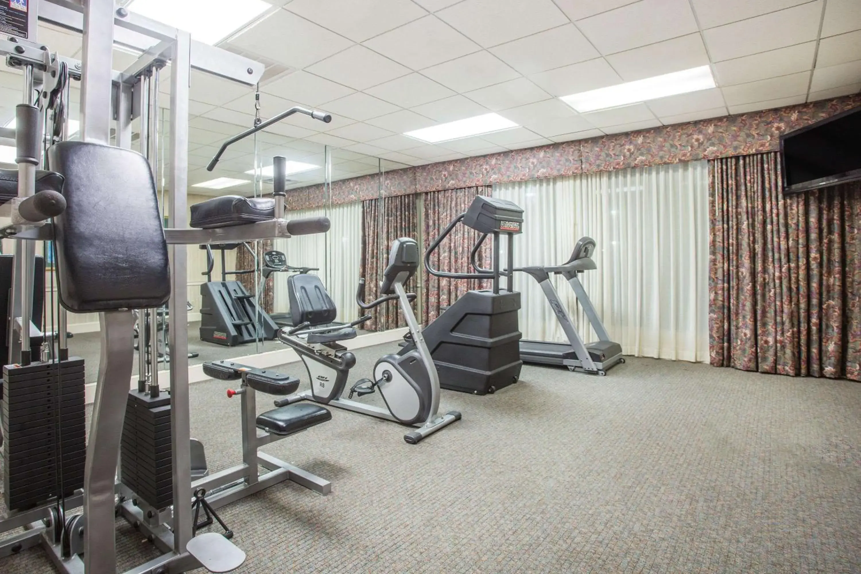 Fitness centre/facilities, Fitness Center/Facilities in Ramada by Wyndham & Suites Warner Robins