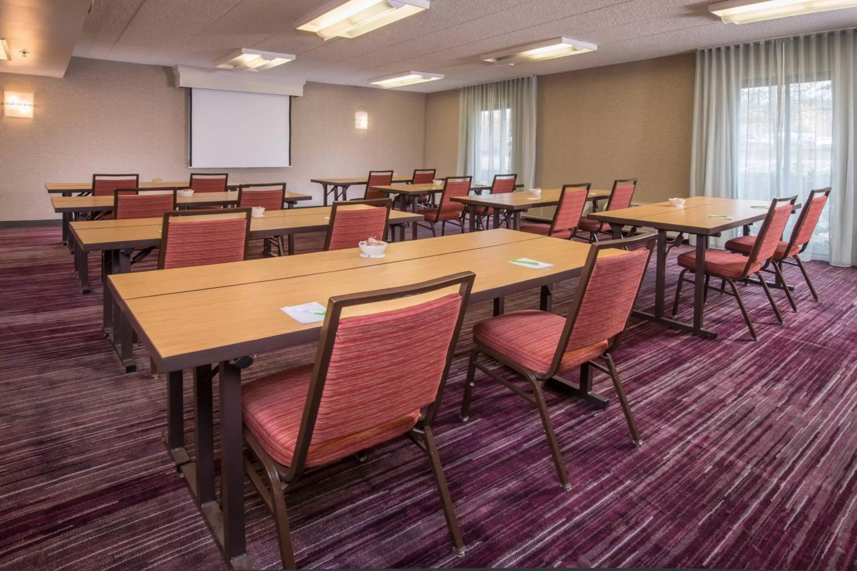 Meeting/conference room in Courtyard by Marriott Fairfax Fair Oaks