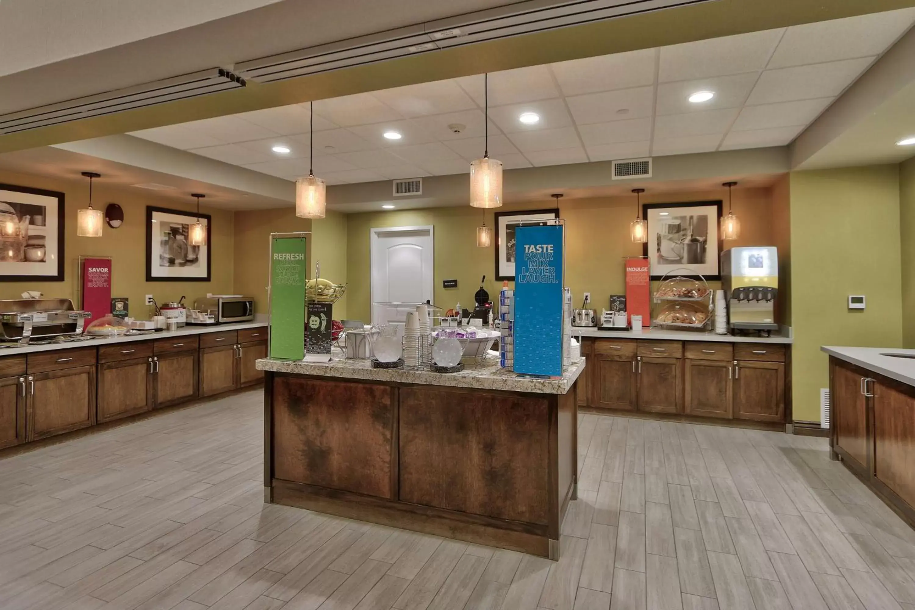 Dining area, Restaurant/Places to Eat in Hampton Inn & Suites Las Cruces I-10, Nm