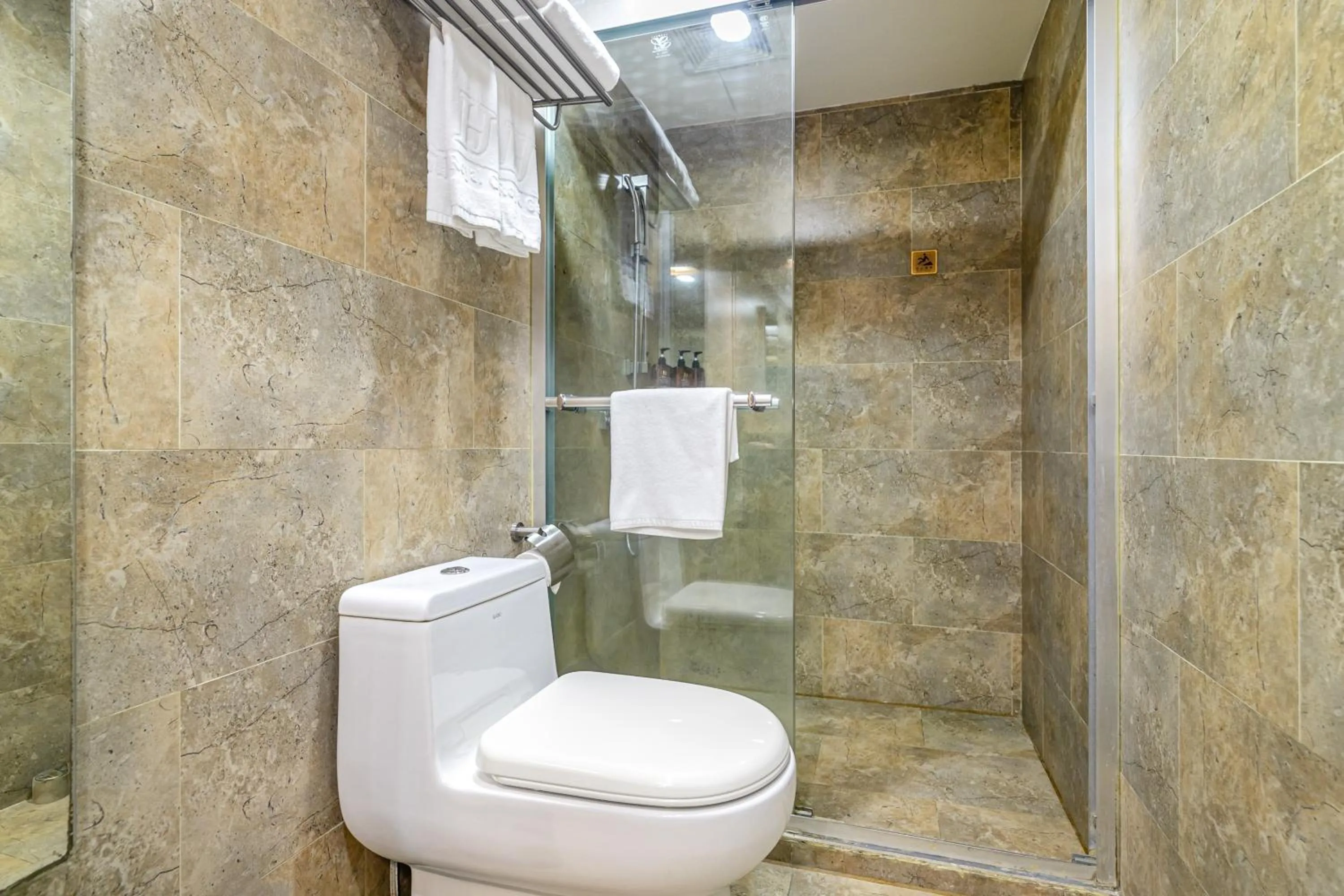 Bathroom in Guangzhou The Royal Garden Hotel