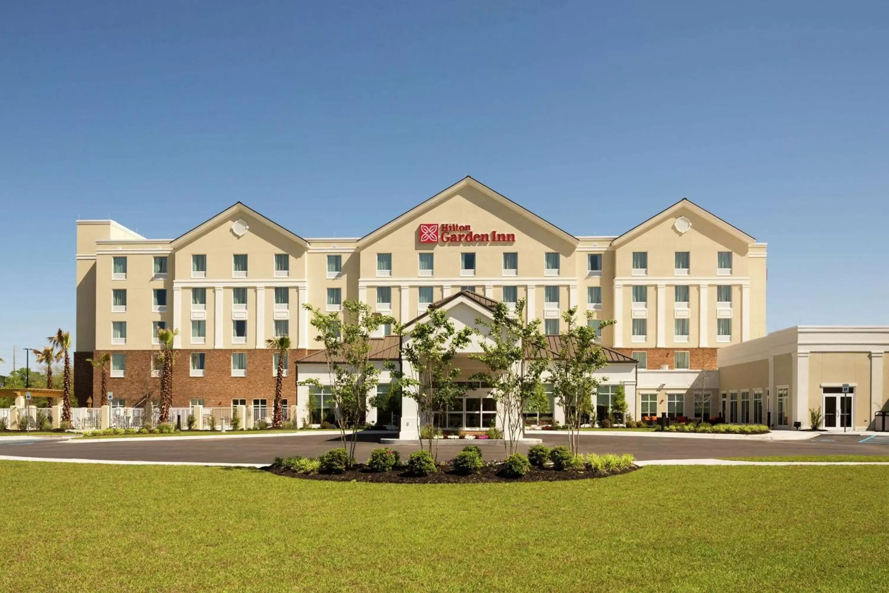 Property Building in Hilton Garden Inn Pascagoula