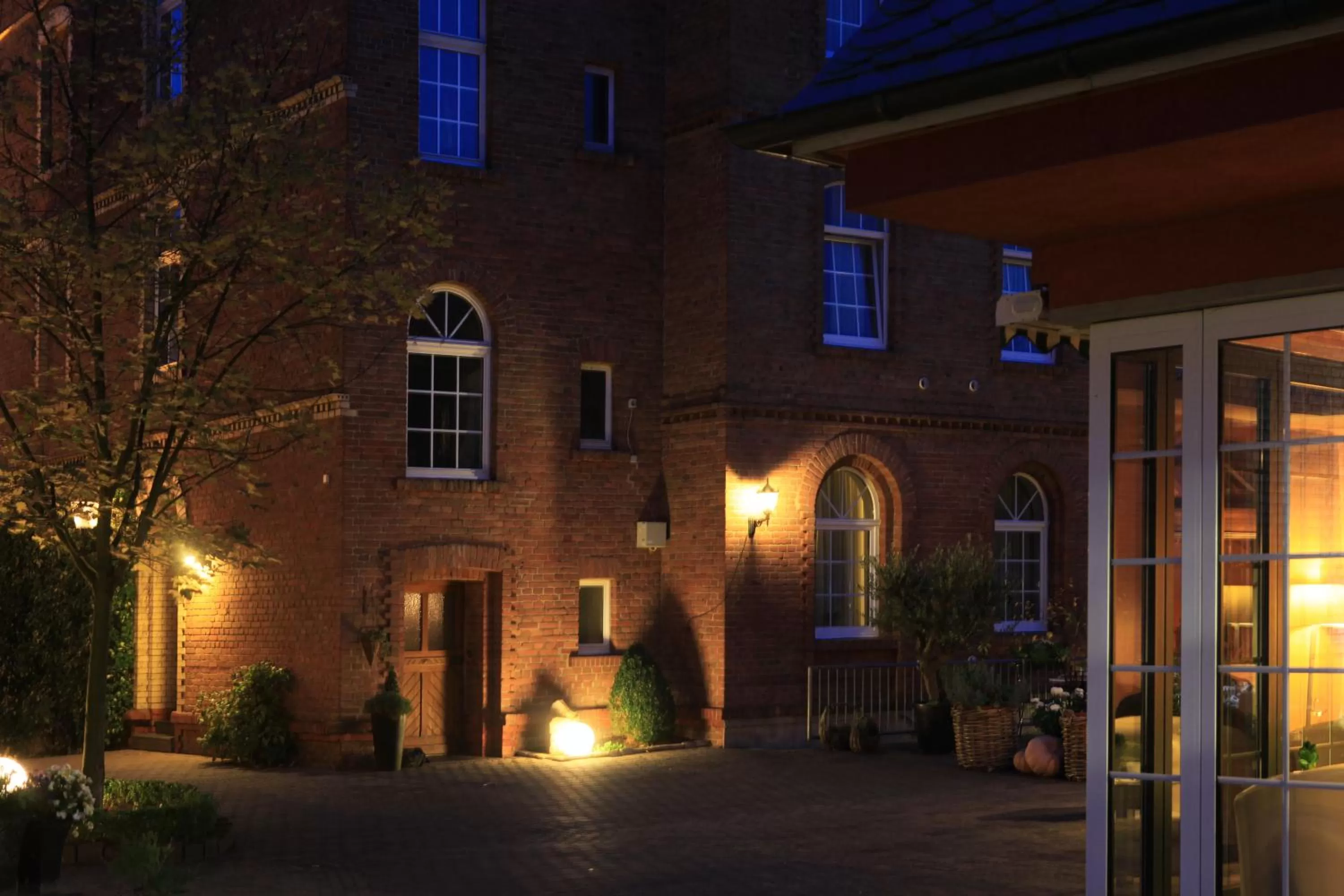 Facade/entrance, Property Building in Hotel Stein - Schiller's Manufaktur