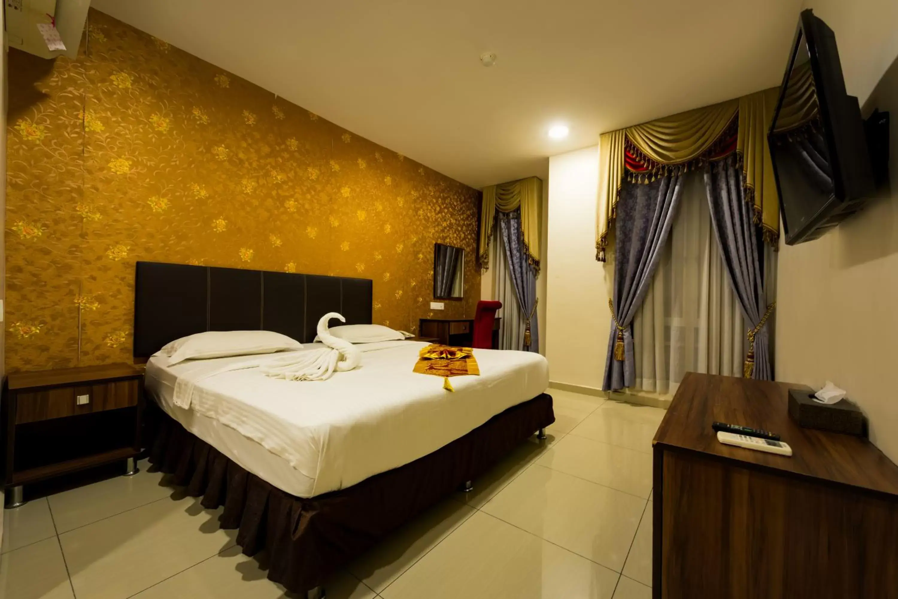 Bedroom, Bed in AB Inn Hotel