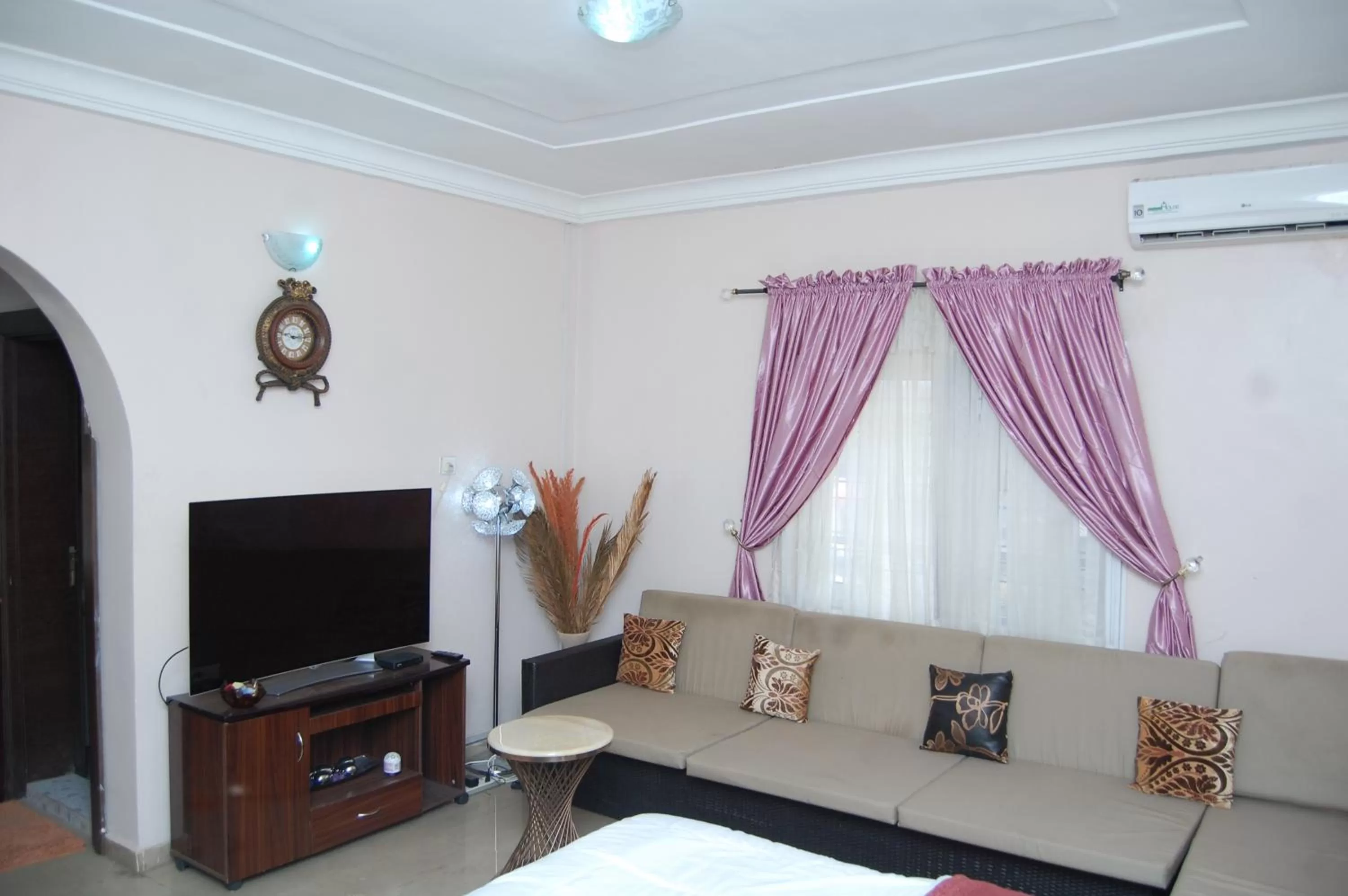 Queen Suite - single occupancy in mmmHouse