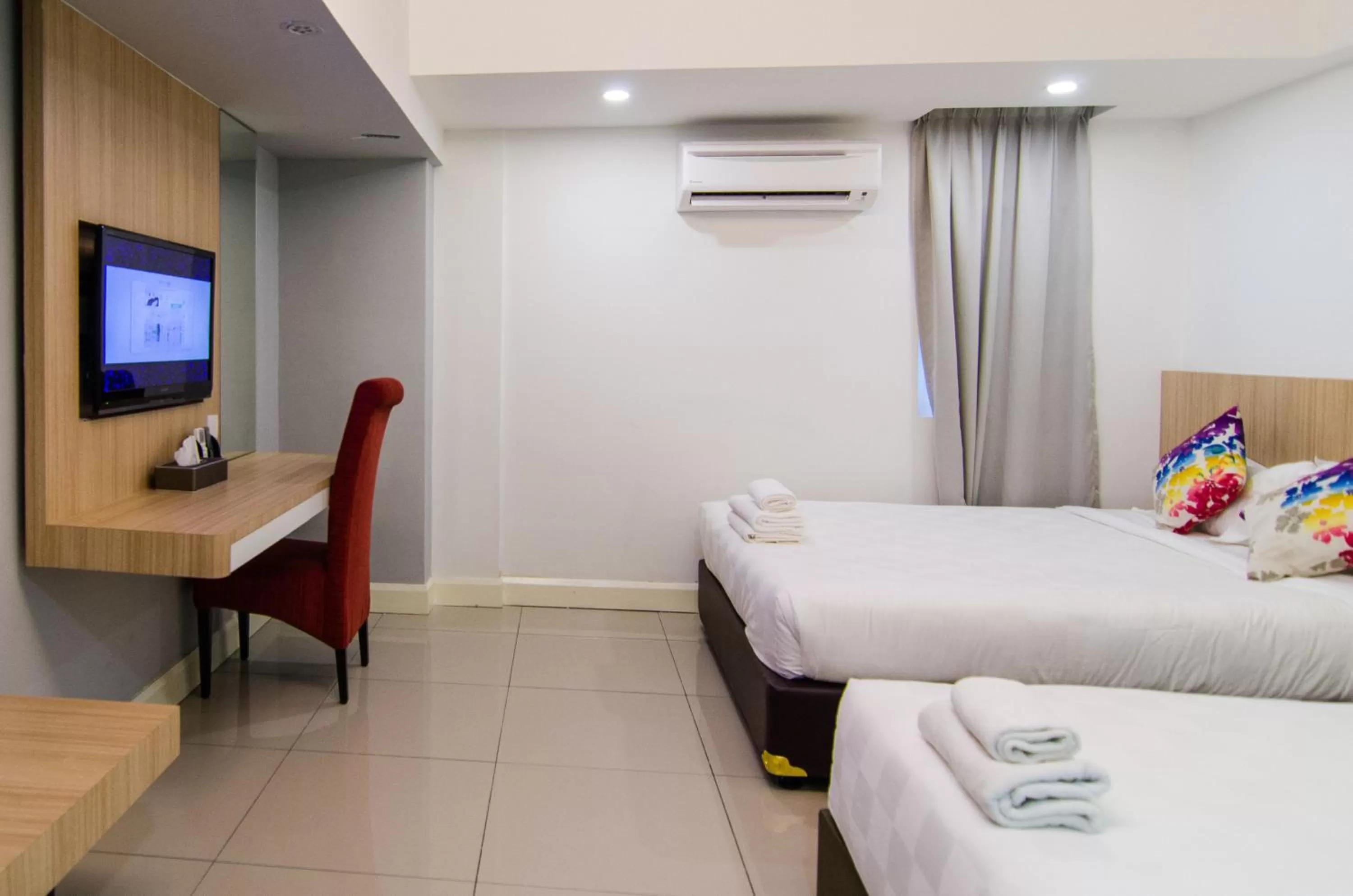 Bed in Mornington Hotel Waterfront Lumut