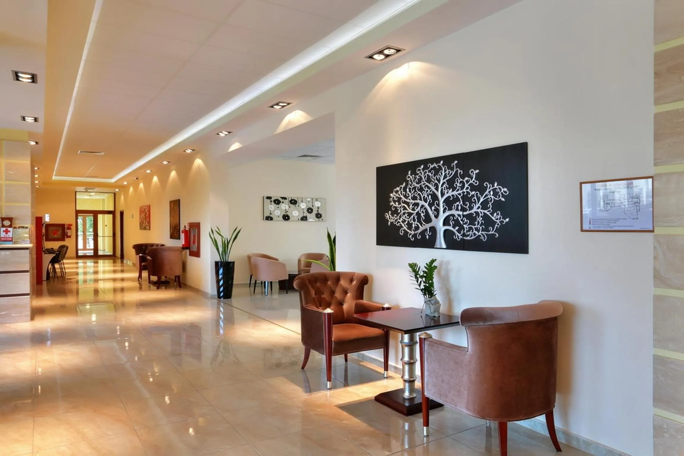 Communal lounge/ TV room in Apart Hotel Golden Line