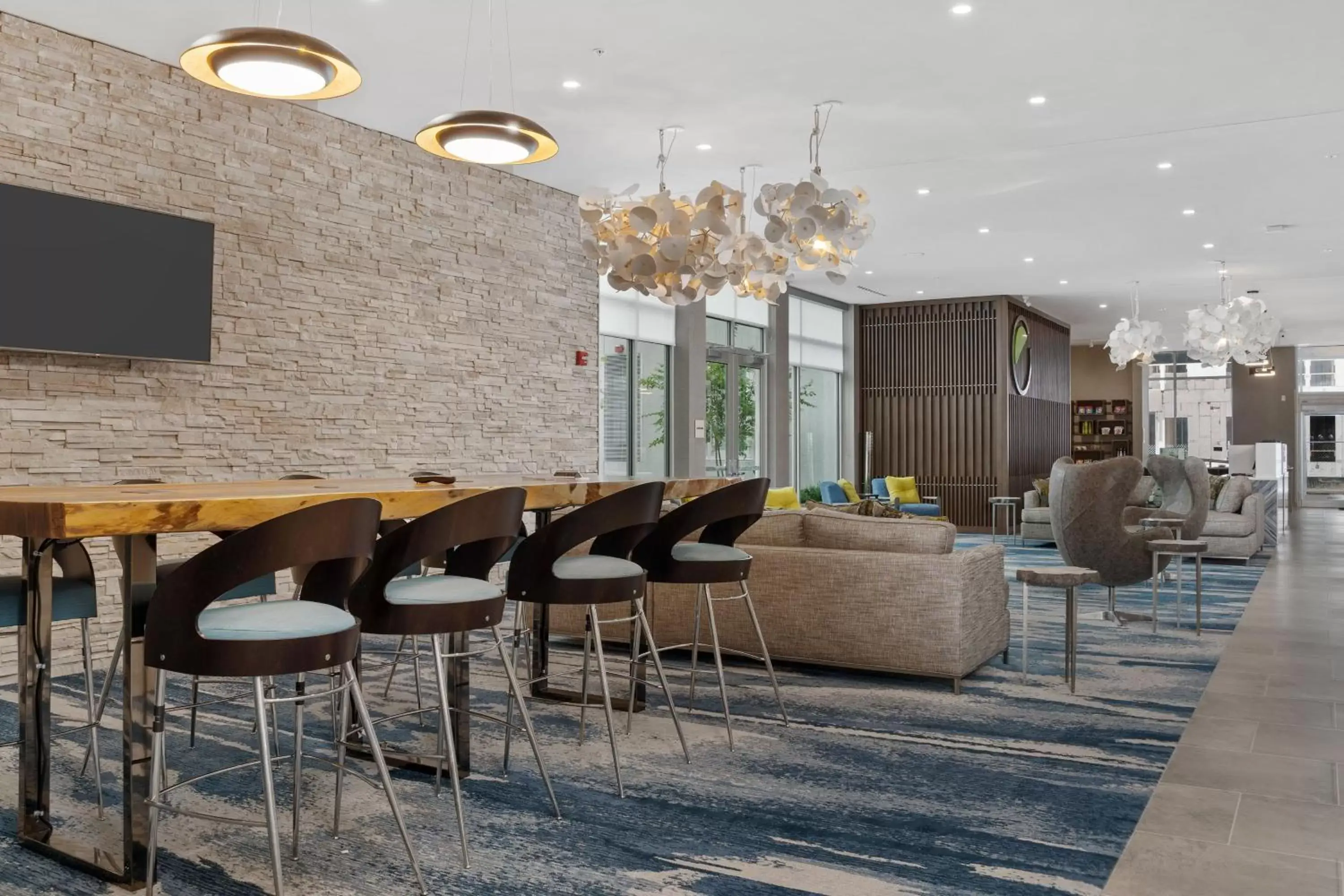 Lobby or reception, Lounge/Bar in Element Hampton Peninsula Town Center