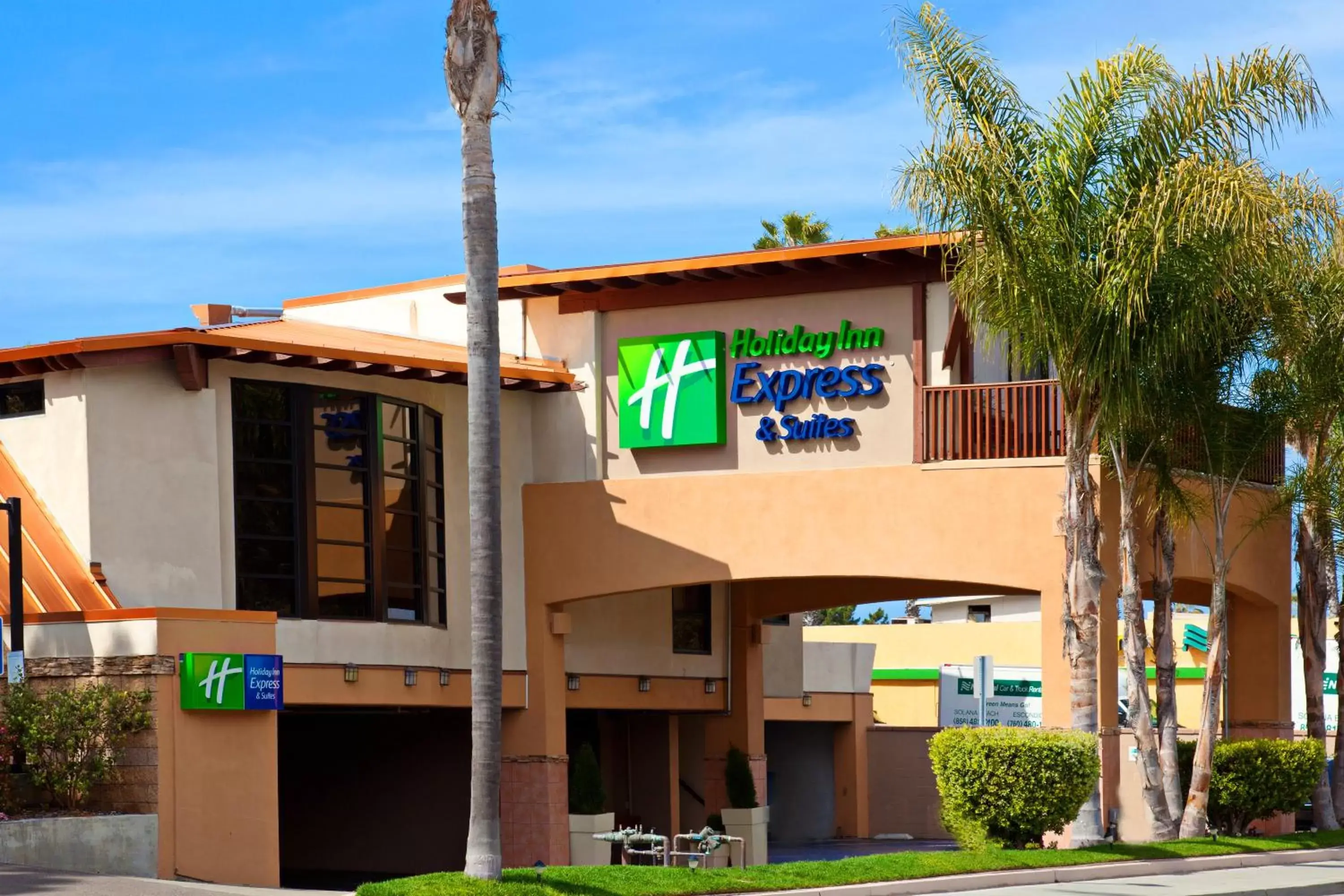 Property Building in Holiday Inn Express Hotel & Suites Solana Beach-Del Mar, an IHG Hotel