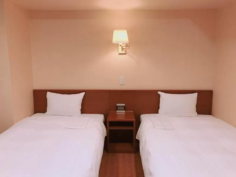 Twin Room - Smoking in Smile Hotel Namba