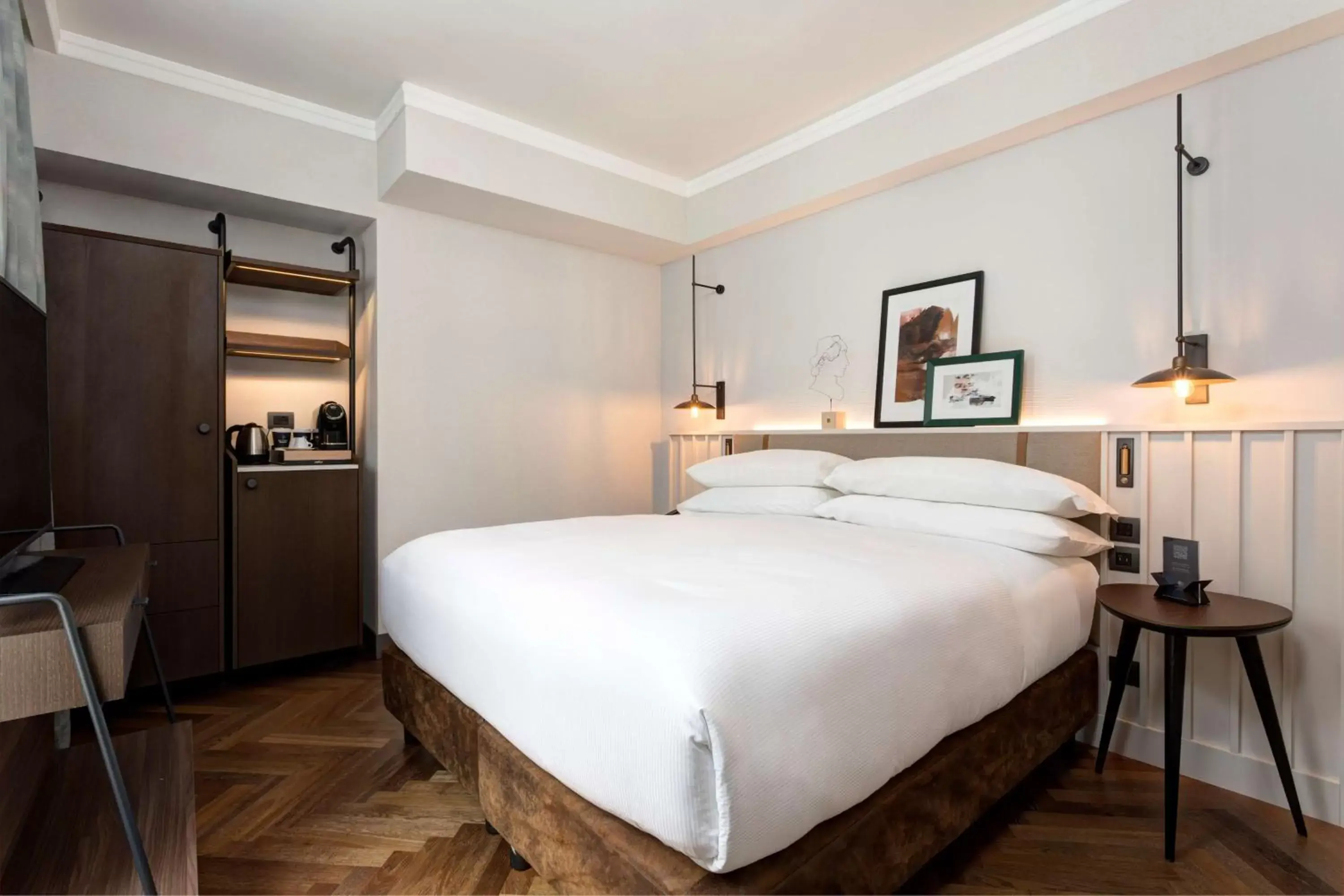 Bed in DoubleTree By Hilton Rome Monti