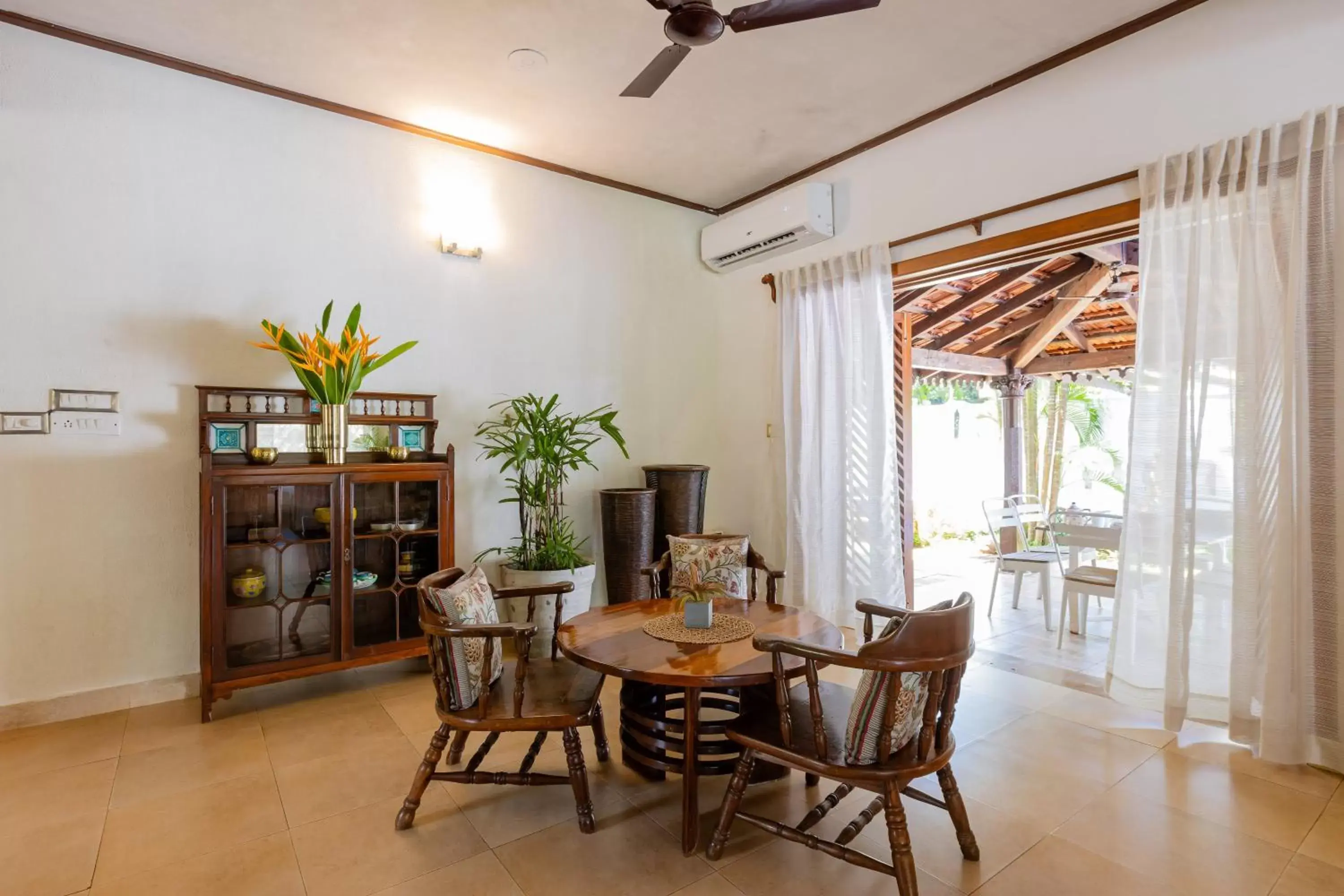 Dinner, Dining Area in Aguada Anchorage - The Villa Resort