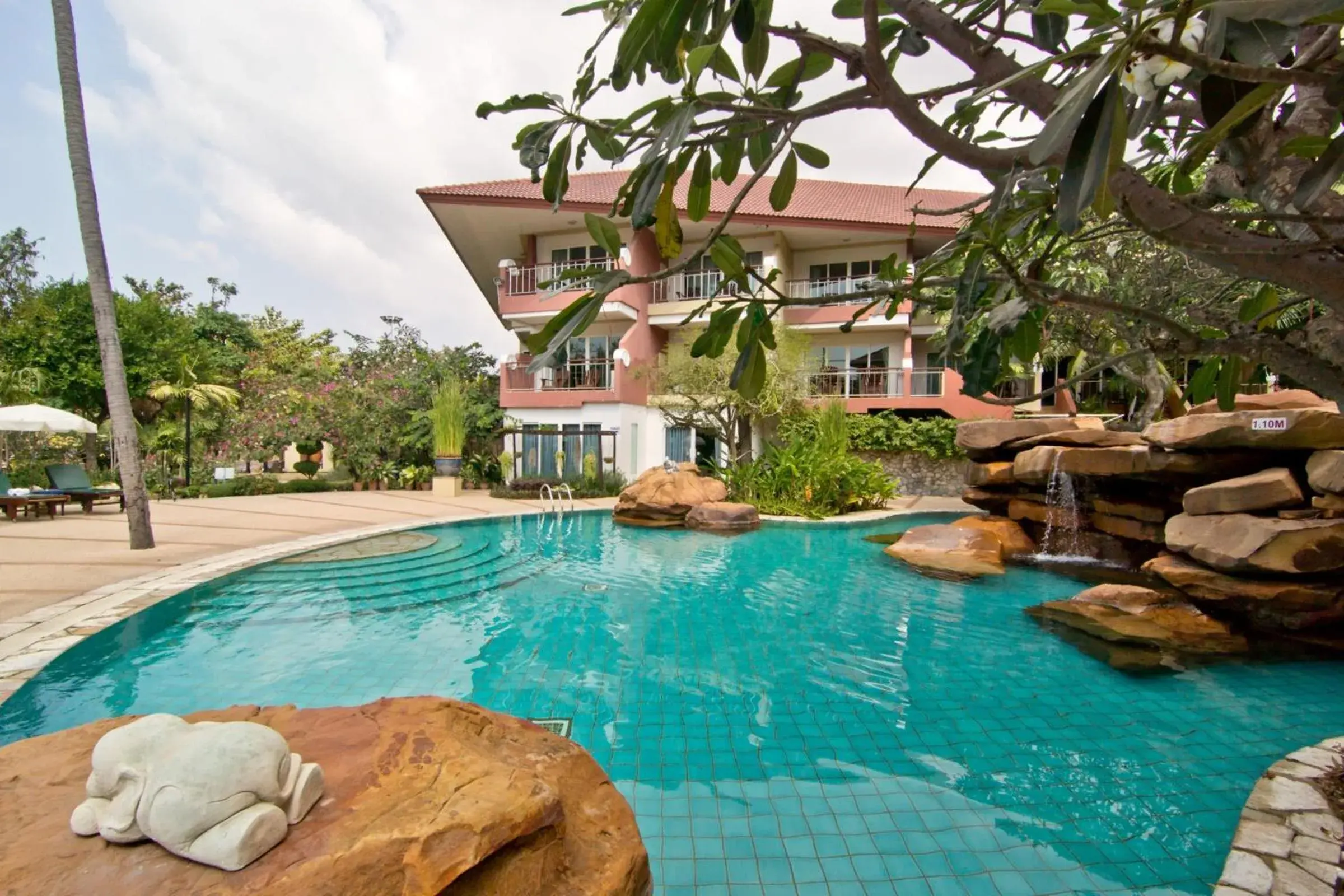 Swimming Pool in Bella Villa Cabana