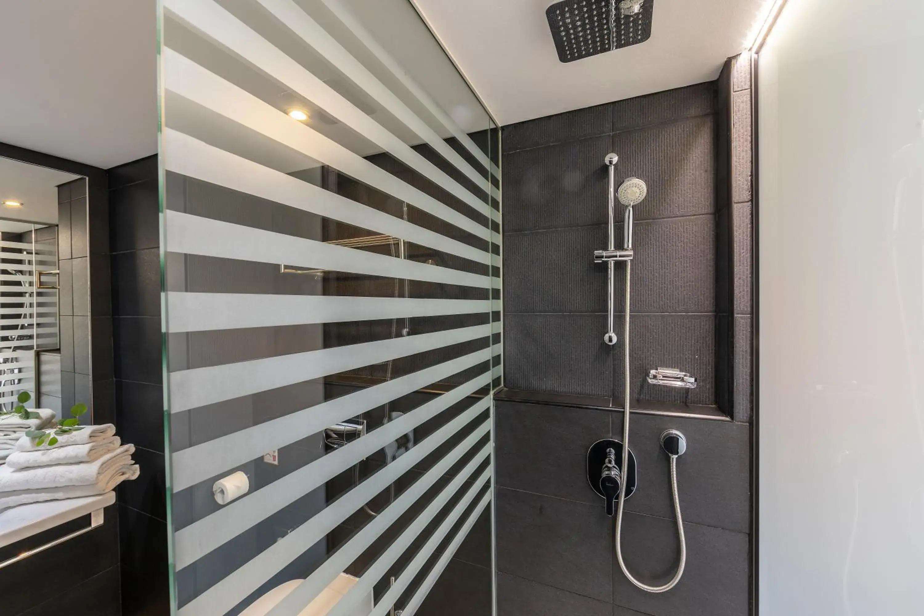 Shower, Bathroom in Faros Hotel