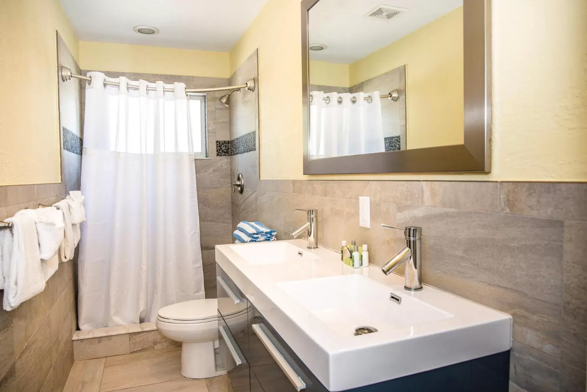 Shower, Bathroom in Coconut Bay Resort - Key Largo