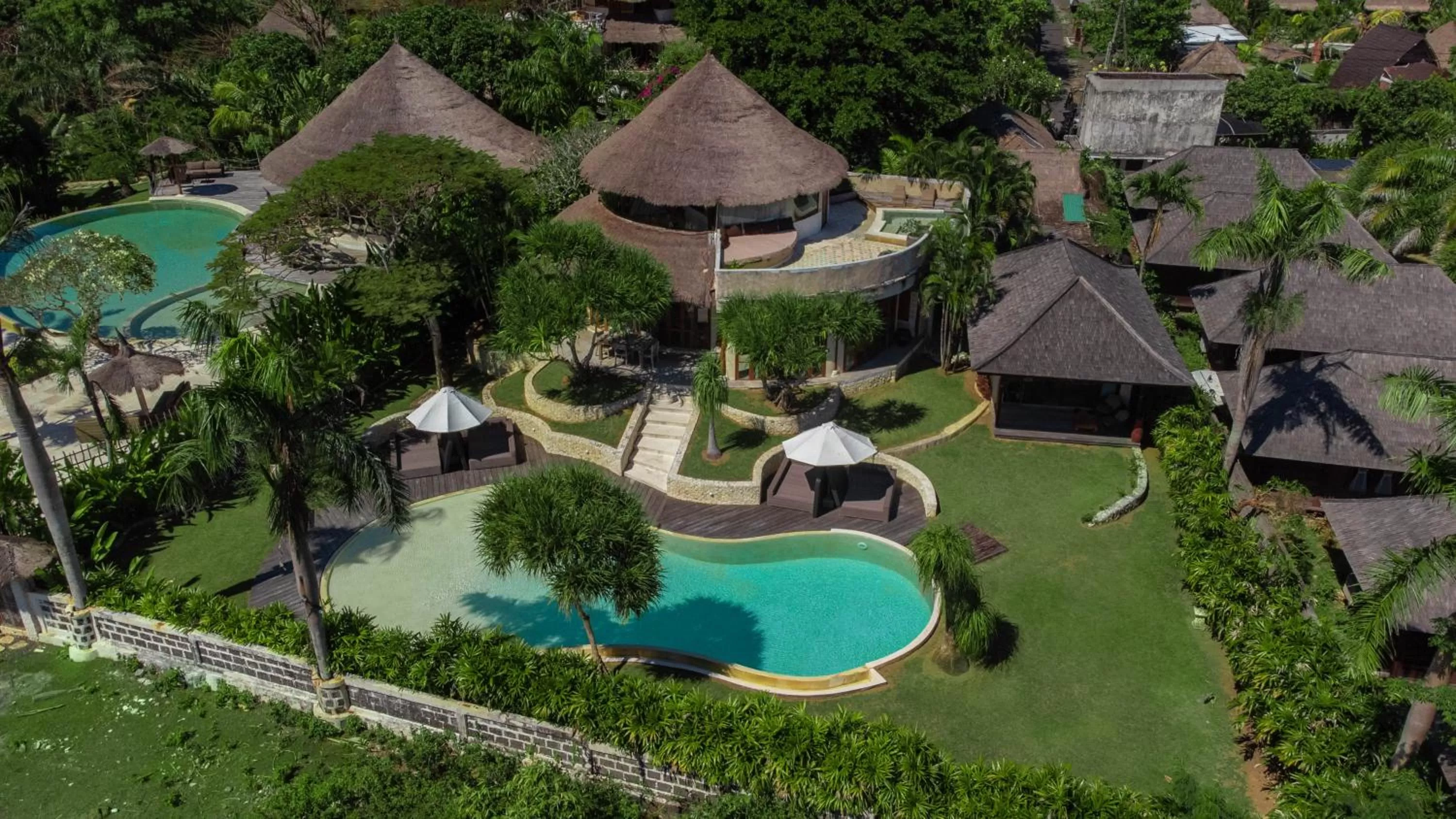 Three-Bedroom Villa with Private Pool and Sea View in La Joya Balangan Resort