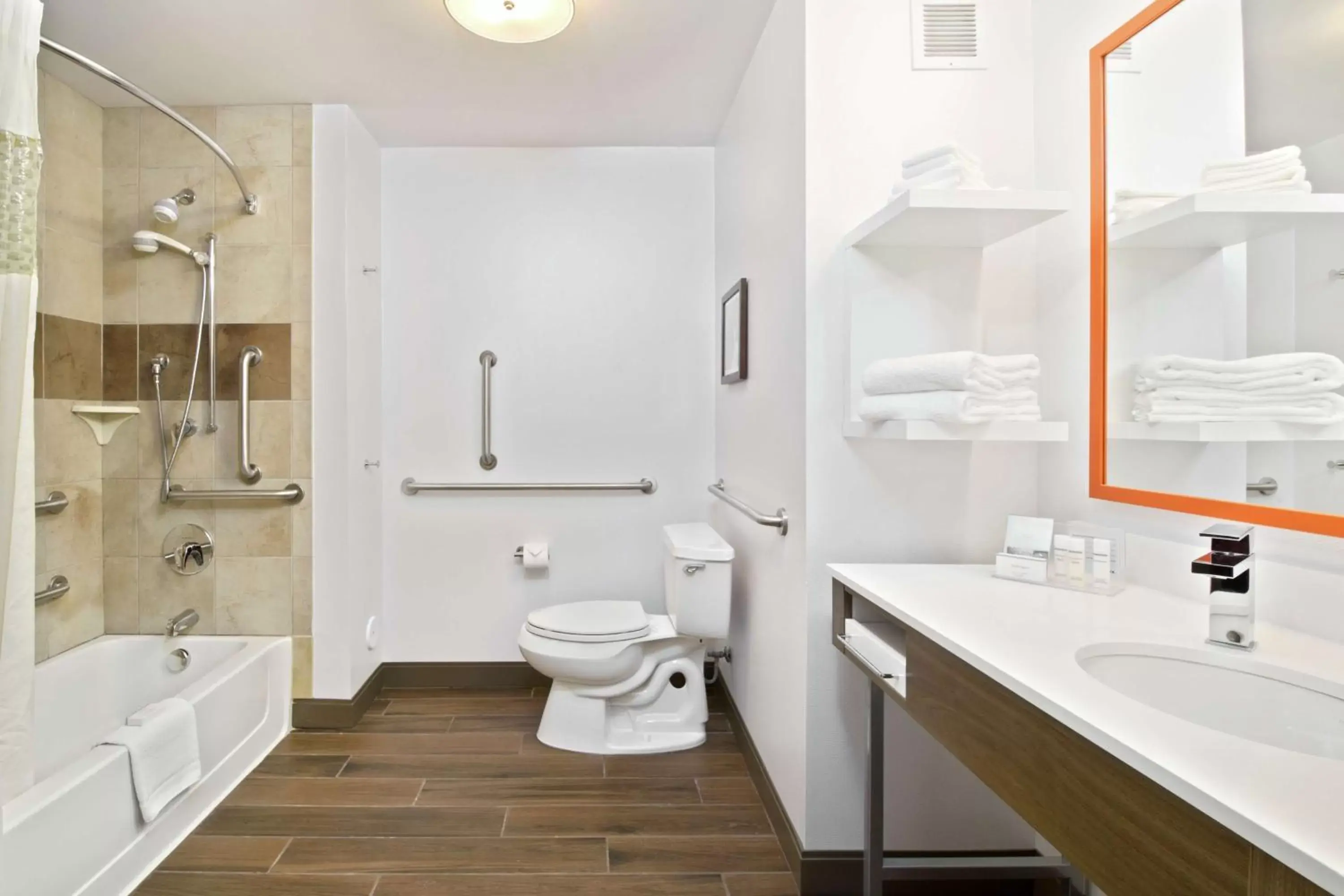 Bathroom in Hampton Inn & Suites Spokane Valley