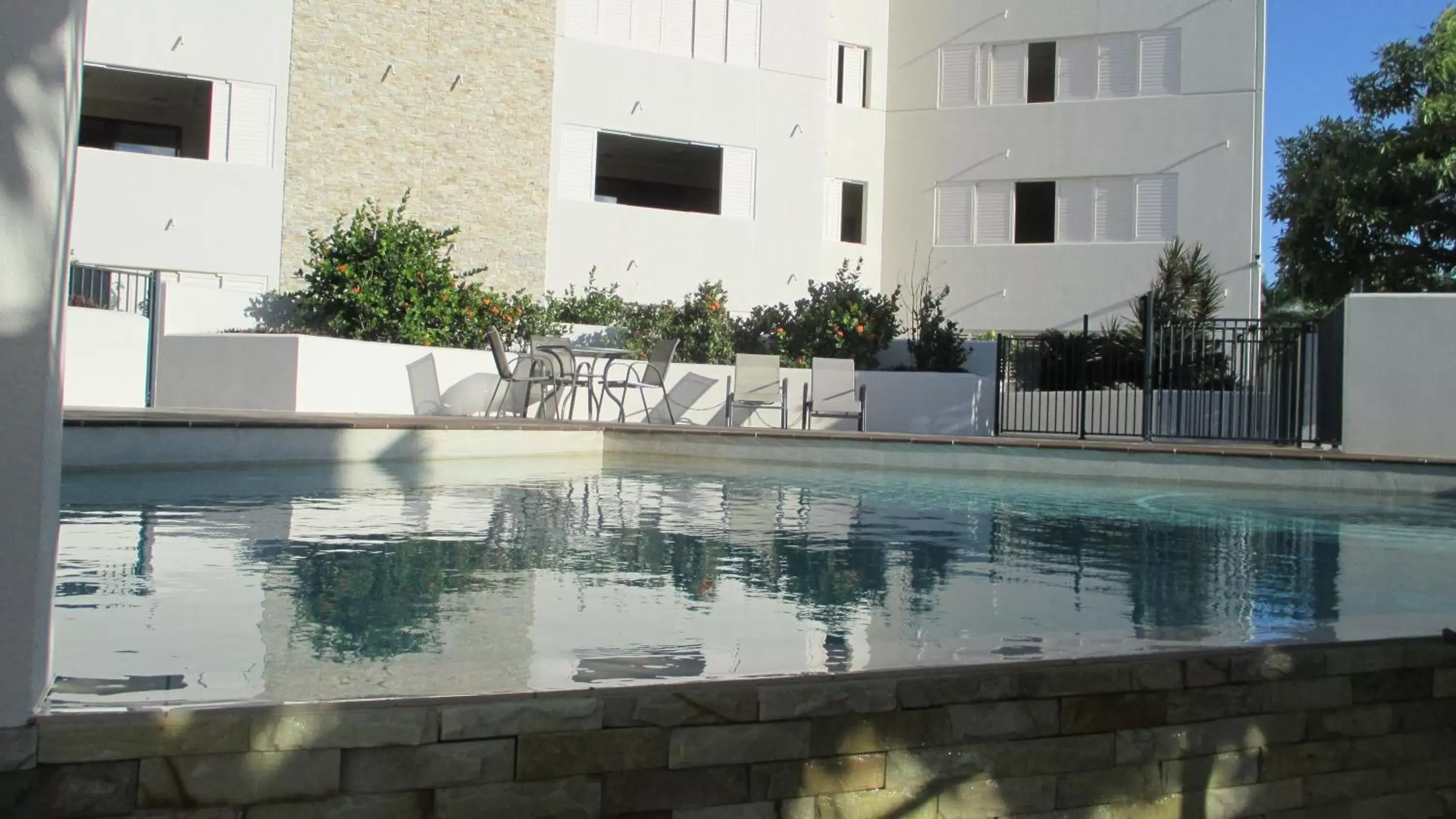 Swimming Pool in Edge Apartments Cairns