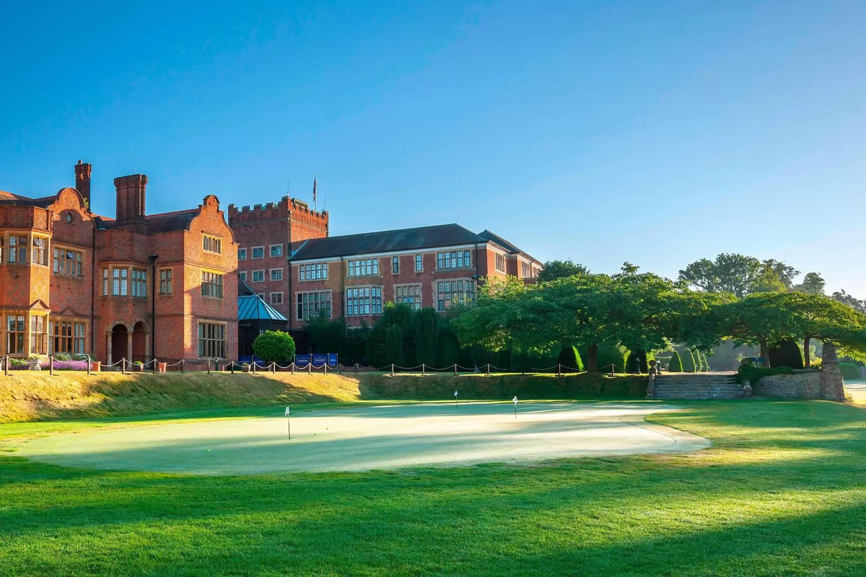 Golfcourse, Property Building in Hanbury Manor Marriott Hotel & Country Club