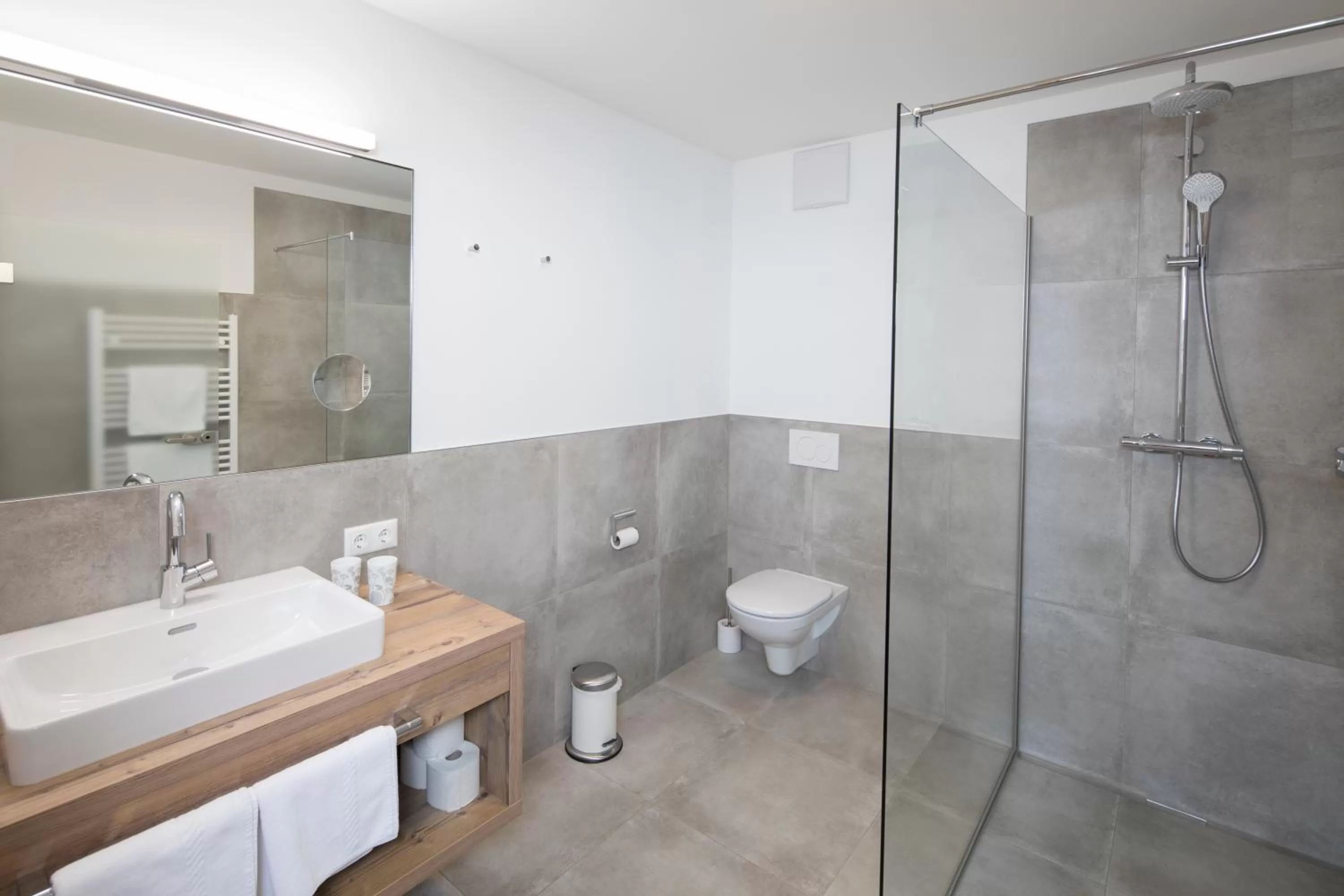 Shower in Gasthof Herrnhaus