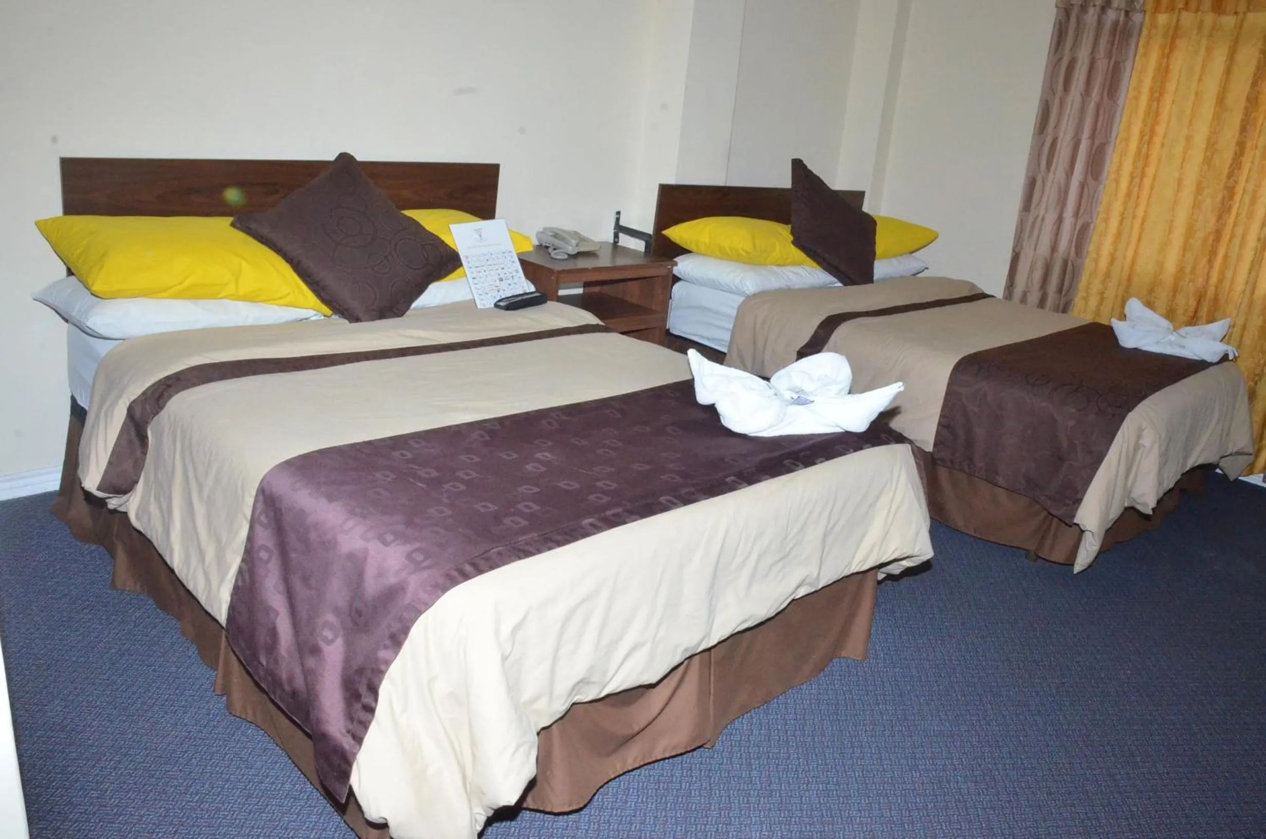 Bed in Hotel Bonaventure