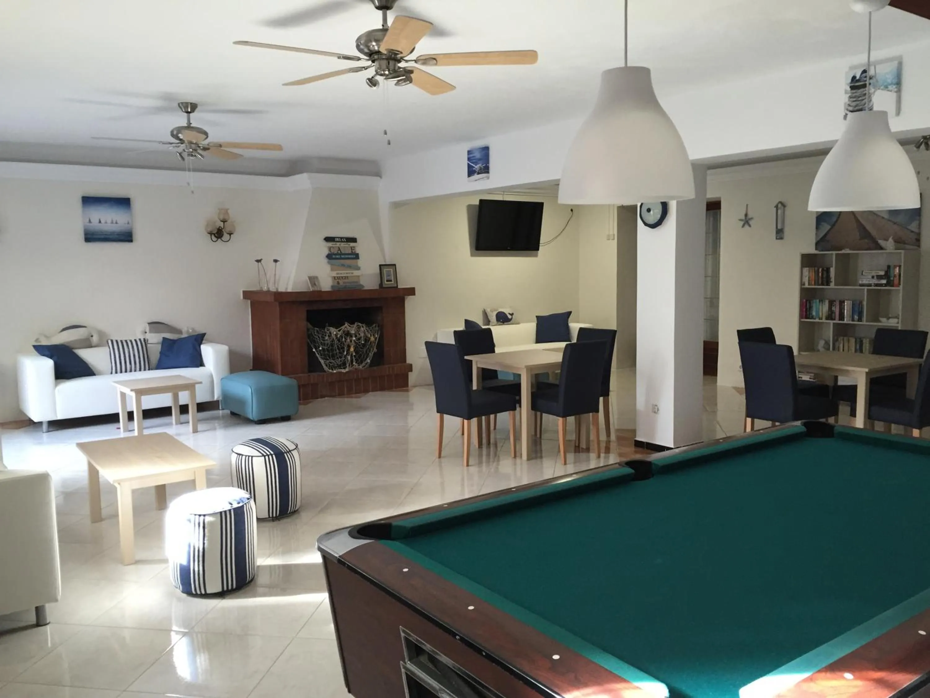 Billiard in Hotel Antares