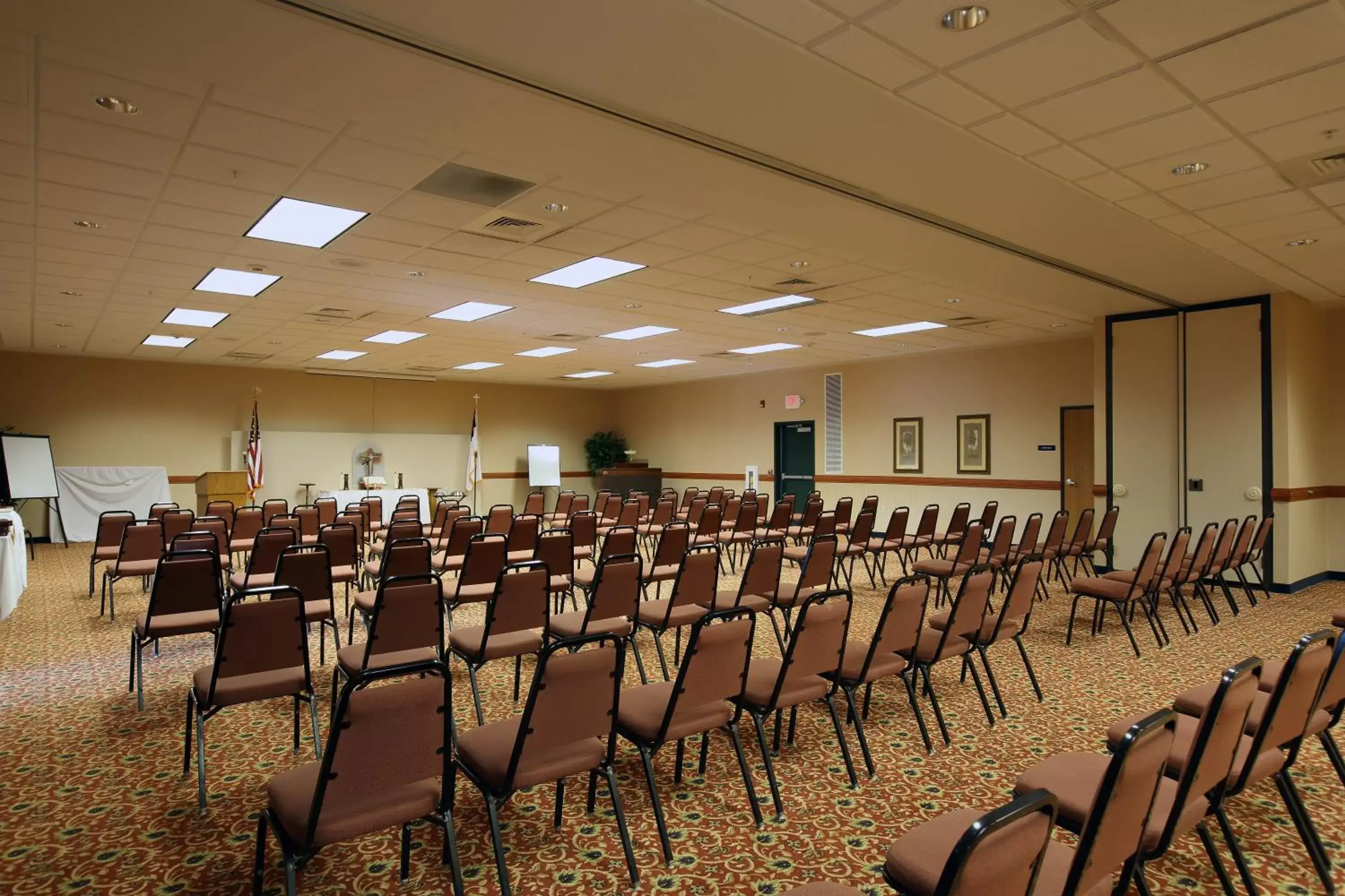 Banquet/Function facilities in Boarders Inn & Suites by Cobblestone Hotels - Shawano