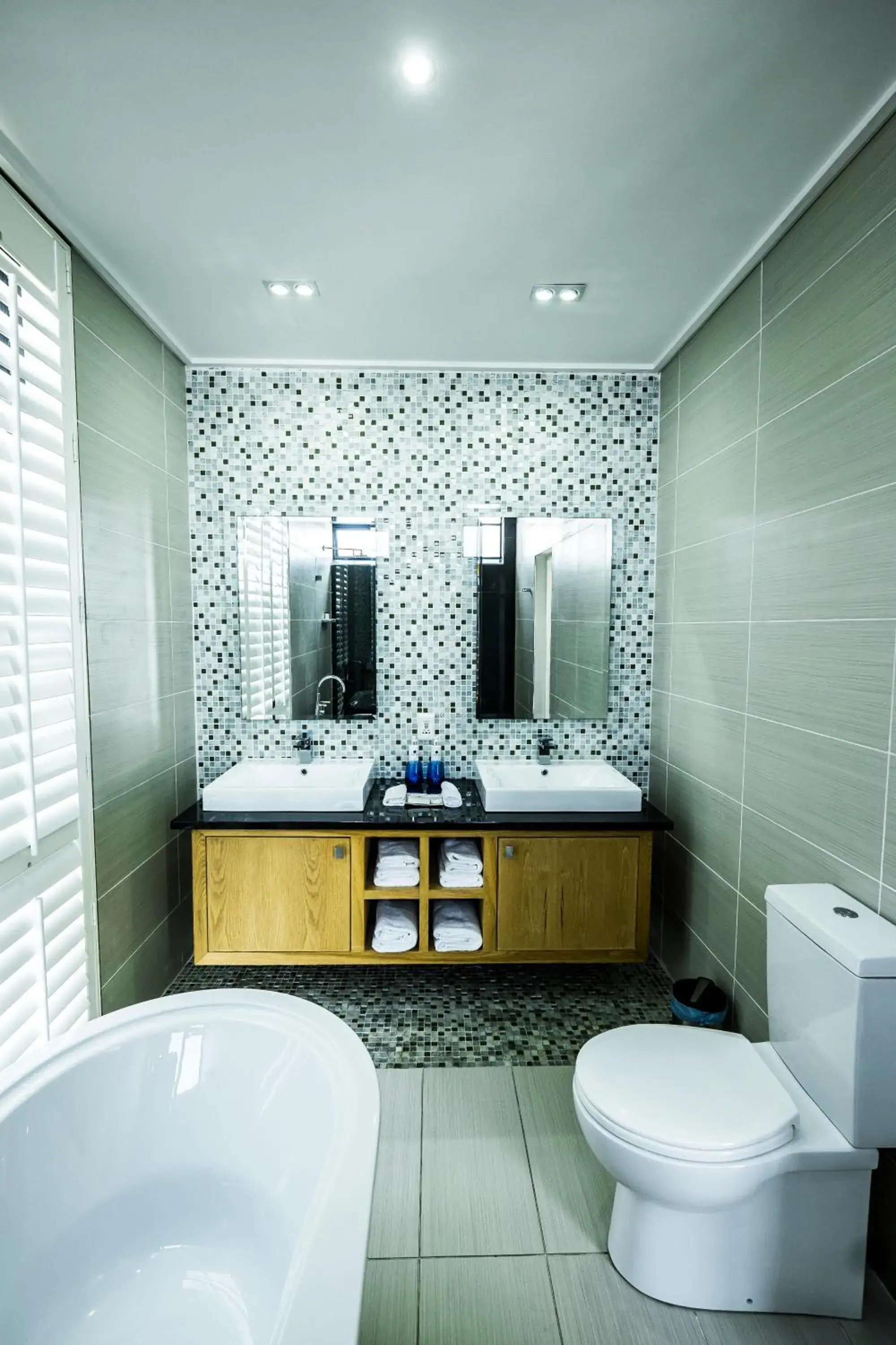 Bathroom in Isango Gate Bathroom in Isango Gate