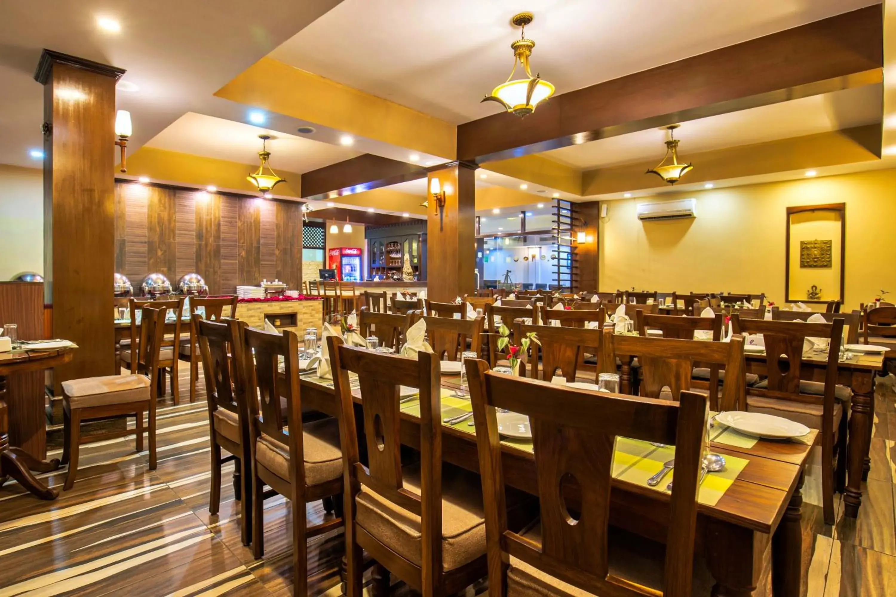 Restaurant/Places to Eat in Da Yatra Courtyard Hotel