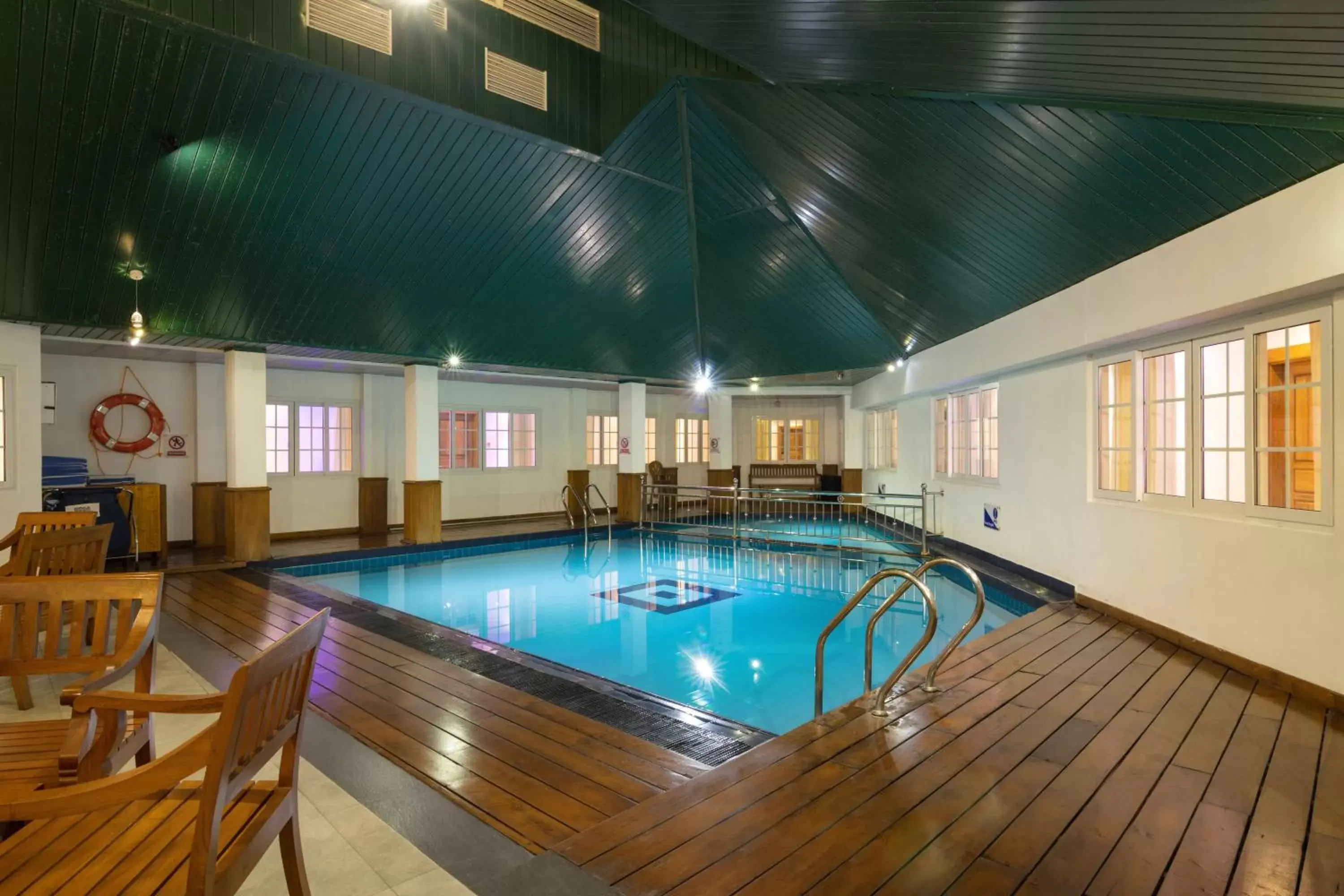 Swimming Pool in Araliya Green Hills Hotel