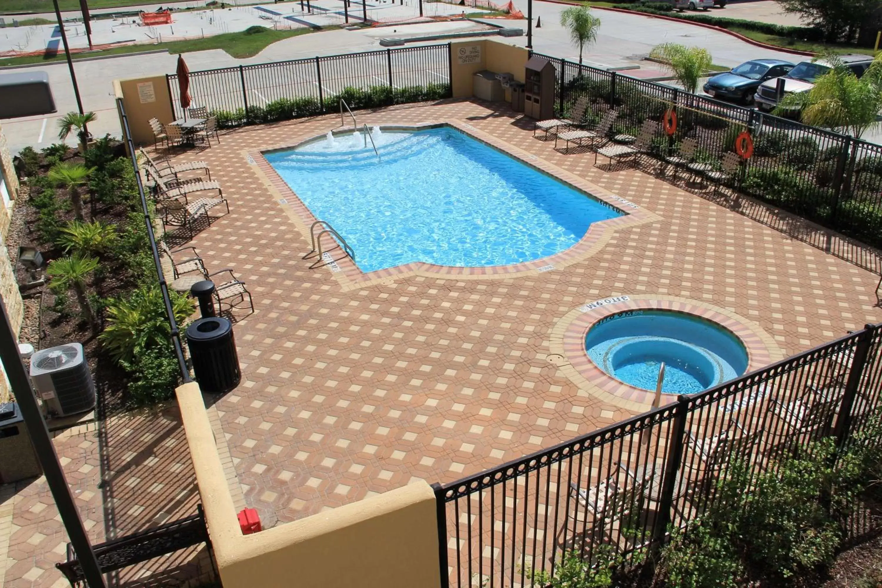 Hot Tub, Pool View in Hilton Garden Inn Houston West Katy