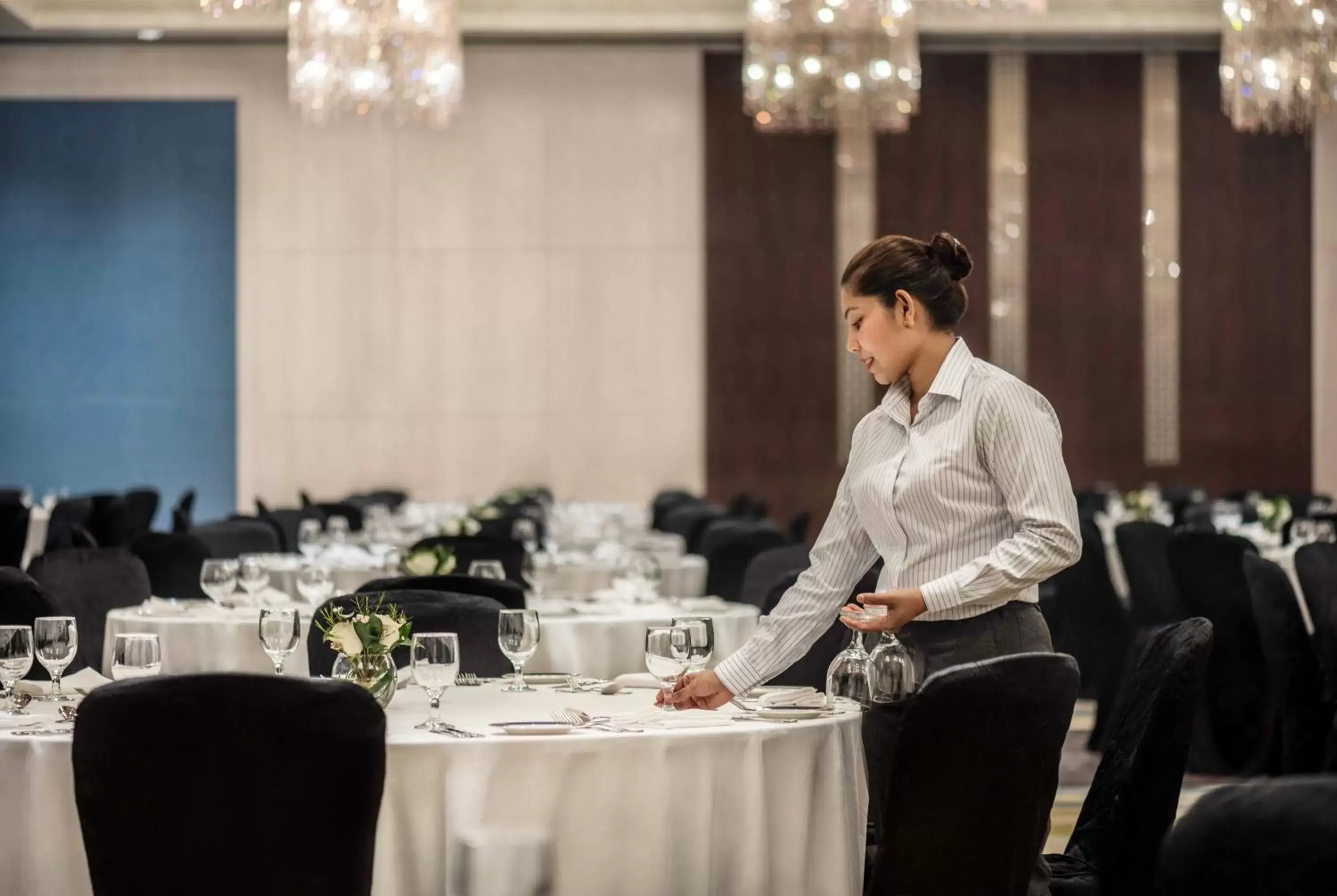 Business facilities, Restaurant/Places to Eat in The H Dubai