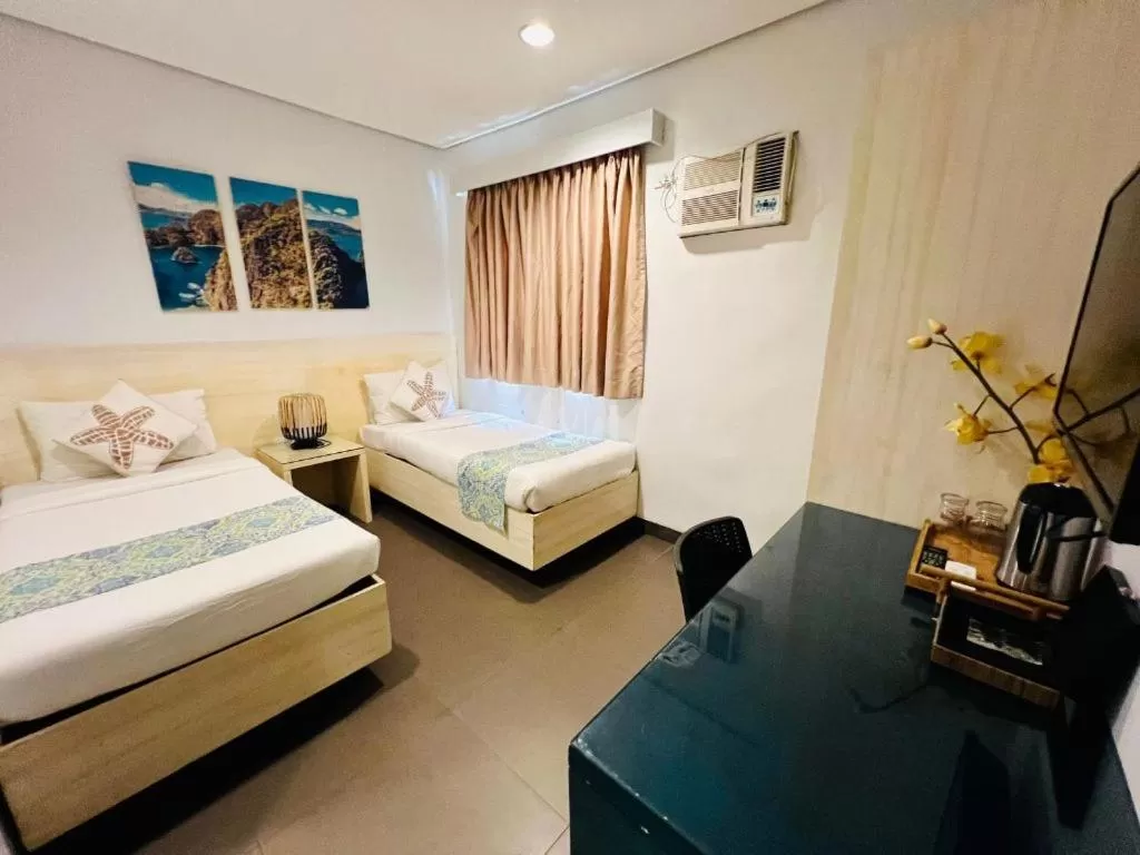 Bed in Treetop Suites