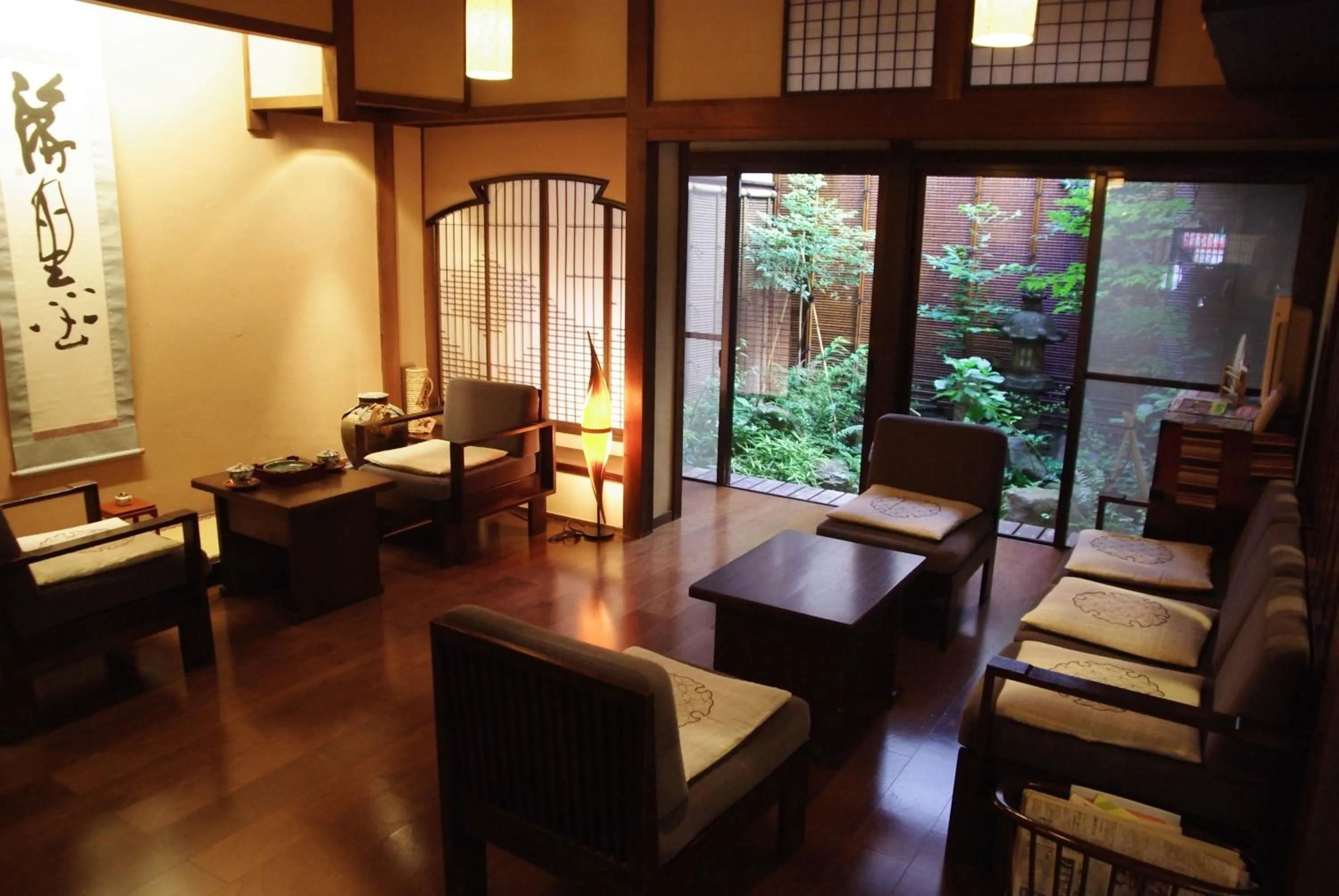 Communal lounge/ TV room in Ryokan Tanabe 旅館田邊